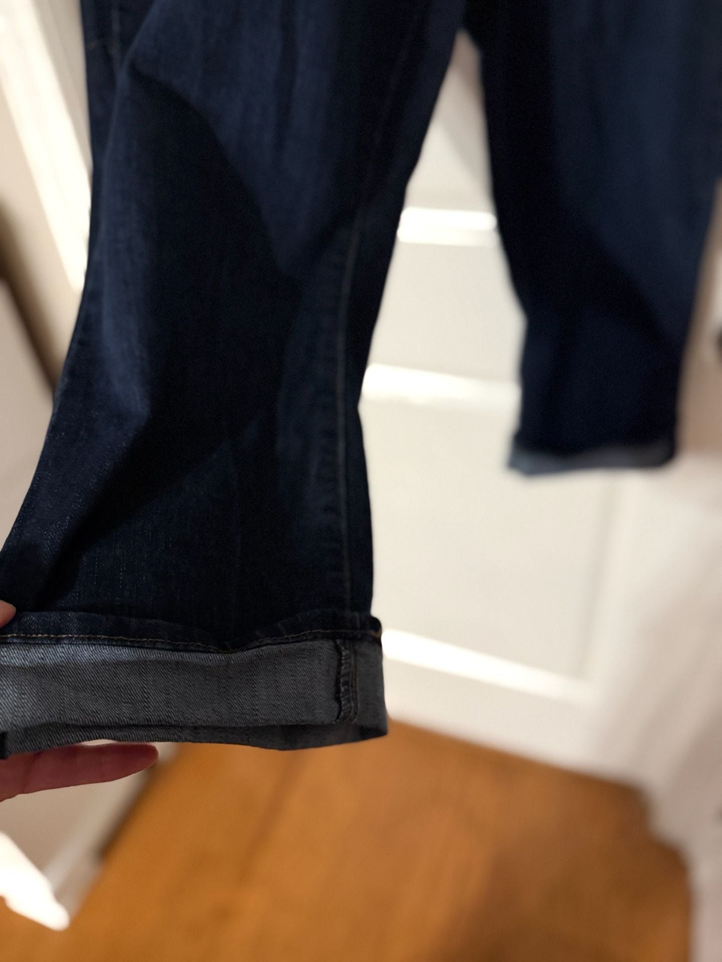 Levi Strauss Signature Mid Rise Capri 22W 3