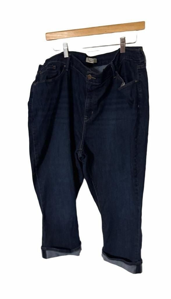 Levi Strauss Signature Mid Rise Capri 22W 2