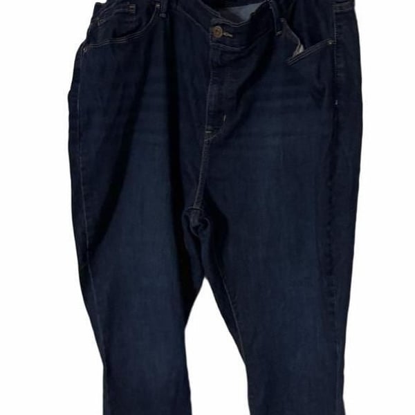 Levi Strauss Signature Mid Rise Capri 22W