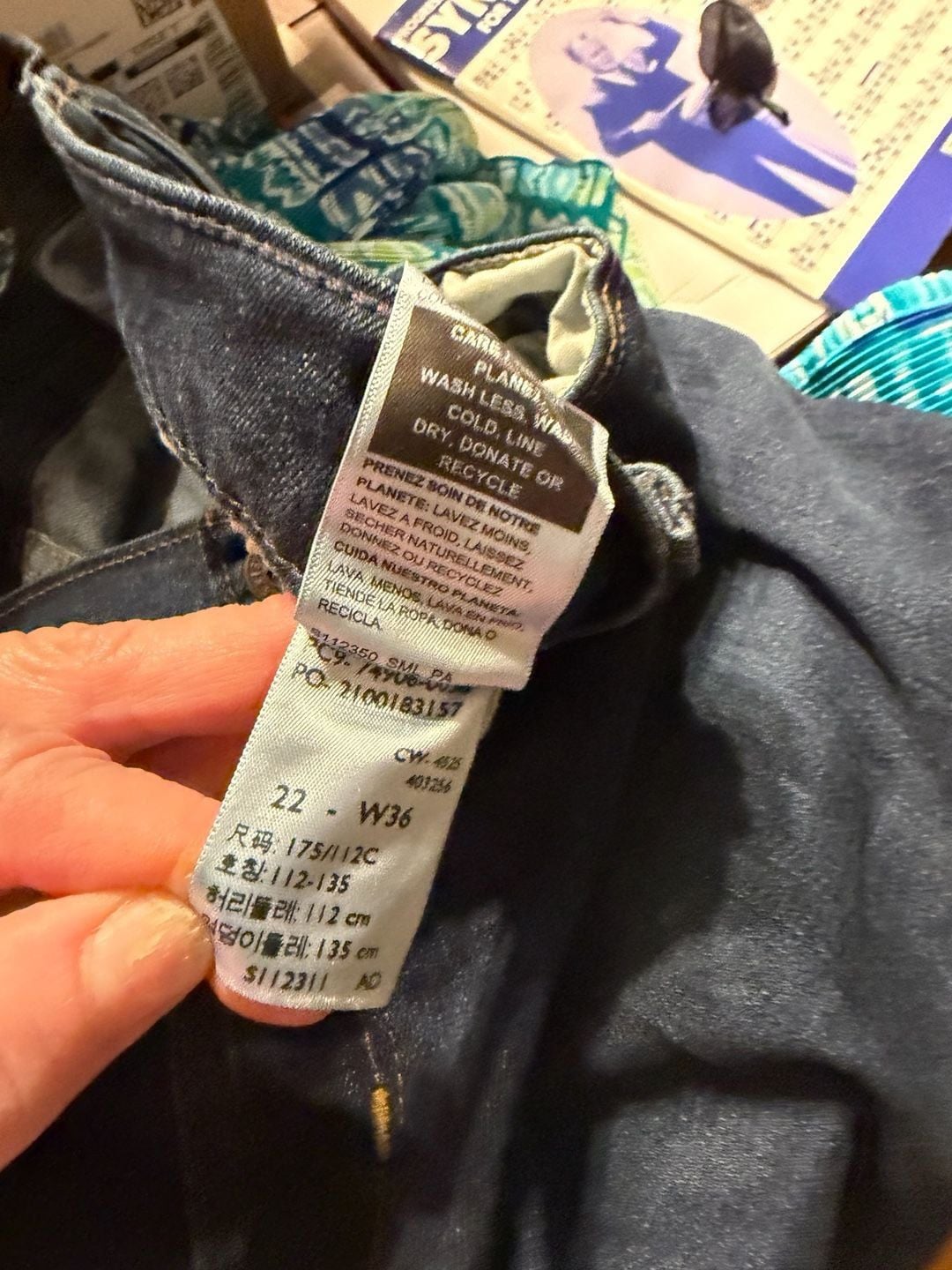 Levi Strauss Signature Mid Rise Capri 22W 7