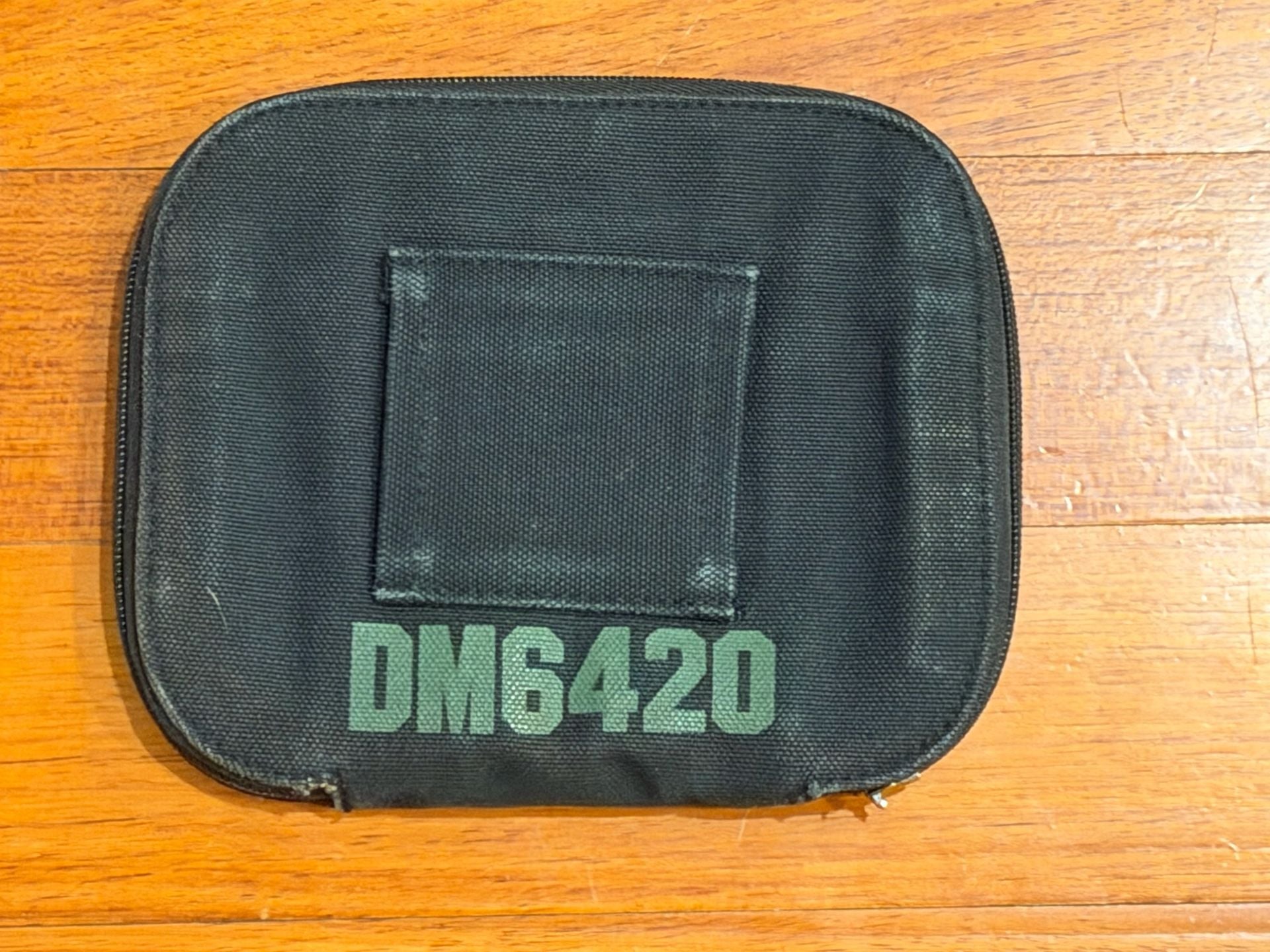 Dr. Martens Air Cushion Sole DM6420 Mini Pouch Bag 3