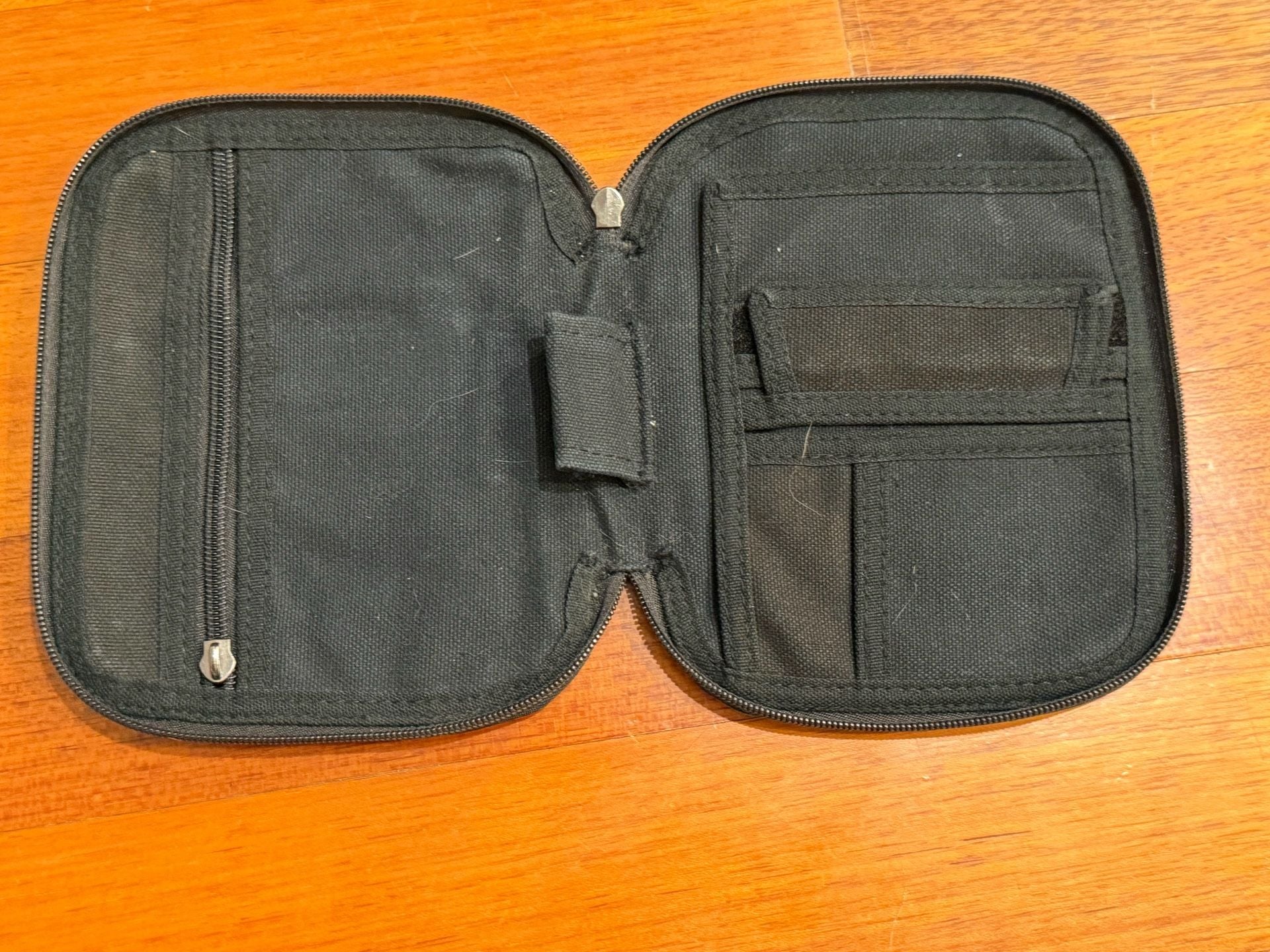 Dr. Martens Air Cushion Sole DM6420 Mini Pouch Bag 5