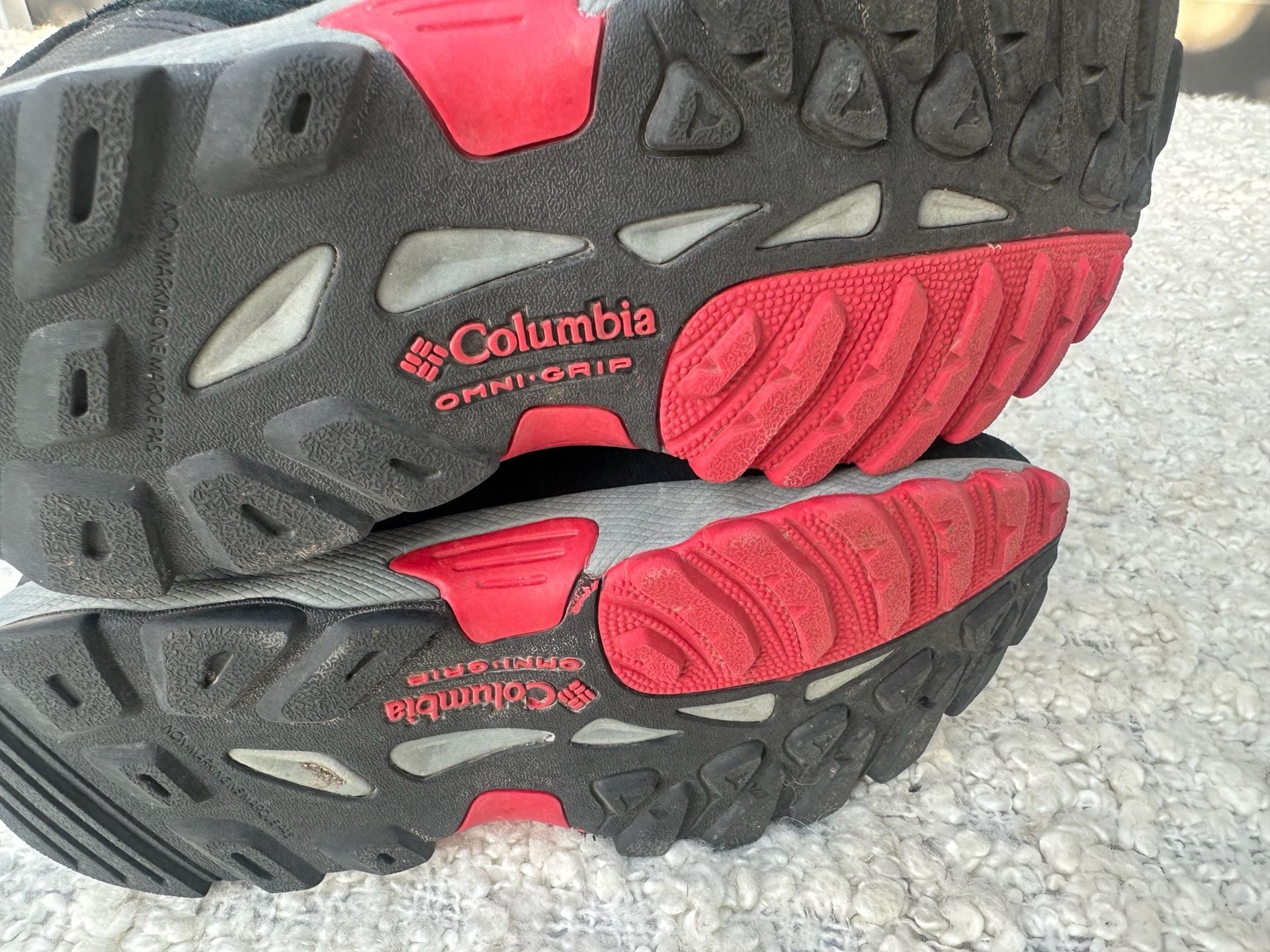 Columbia Newton Ridge Hiking Boots Black Red US 6 7
