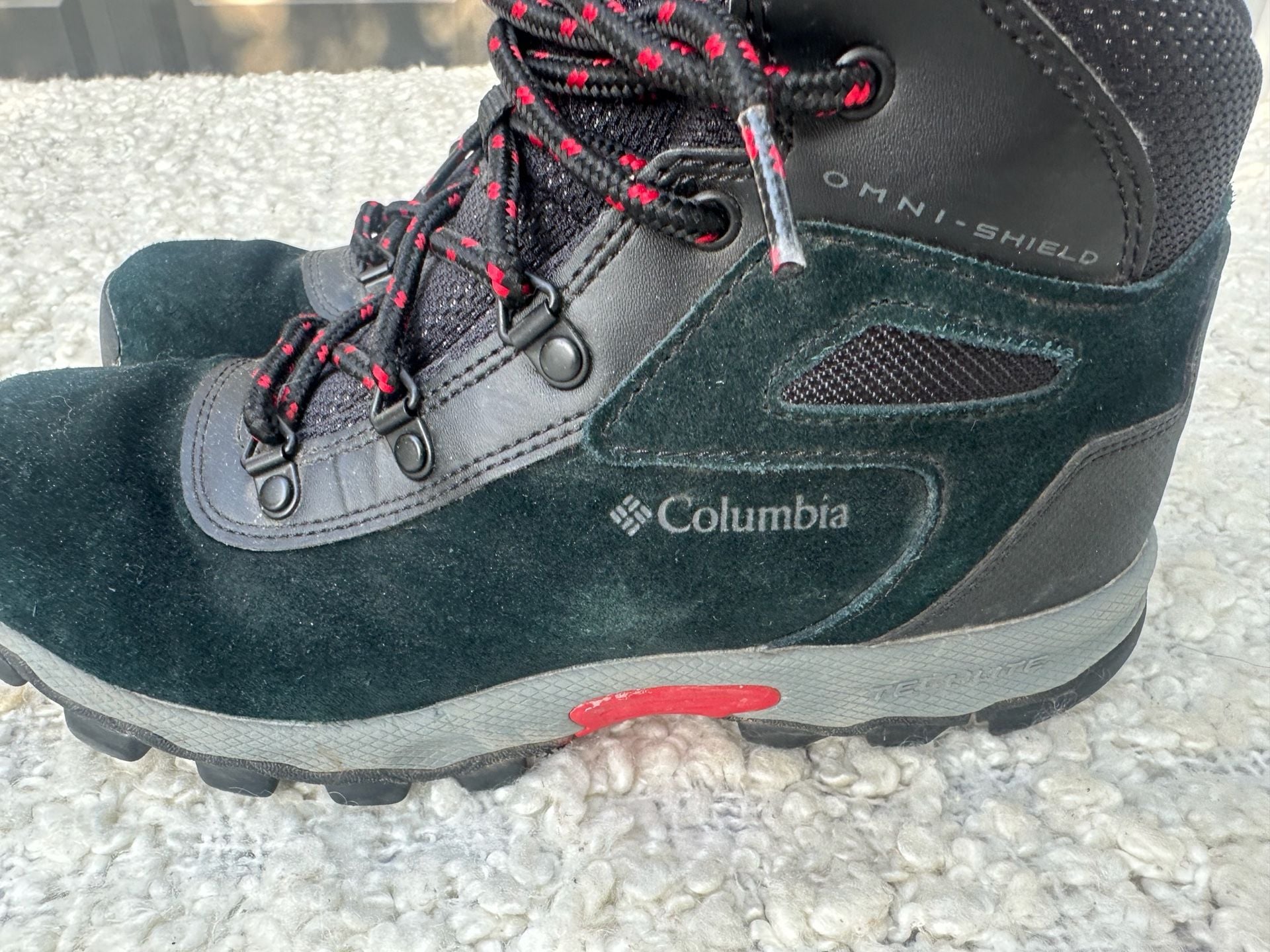 Columbia Newton Ridge Hiking Boots Black Red US 6 10