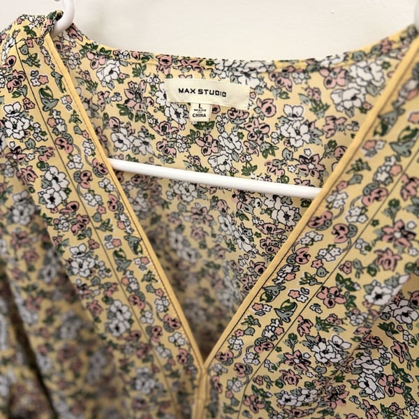 Max Studio Floral Wrap Blouse Size L Yellow V-Neck