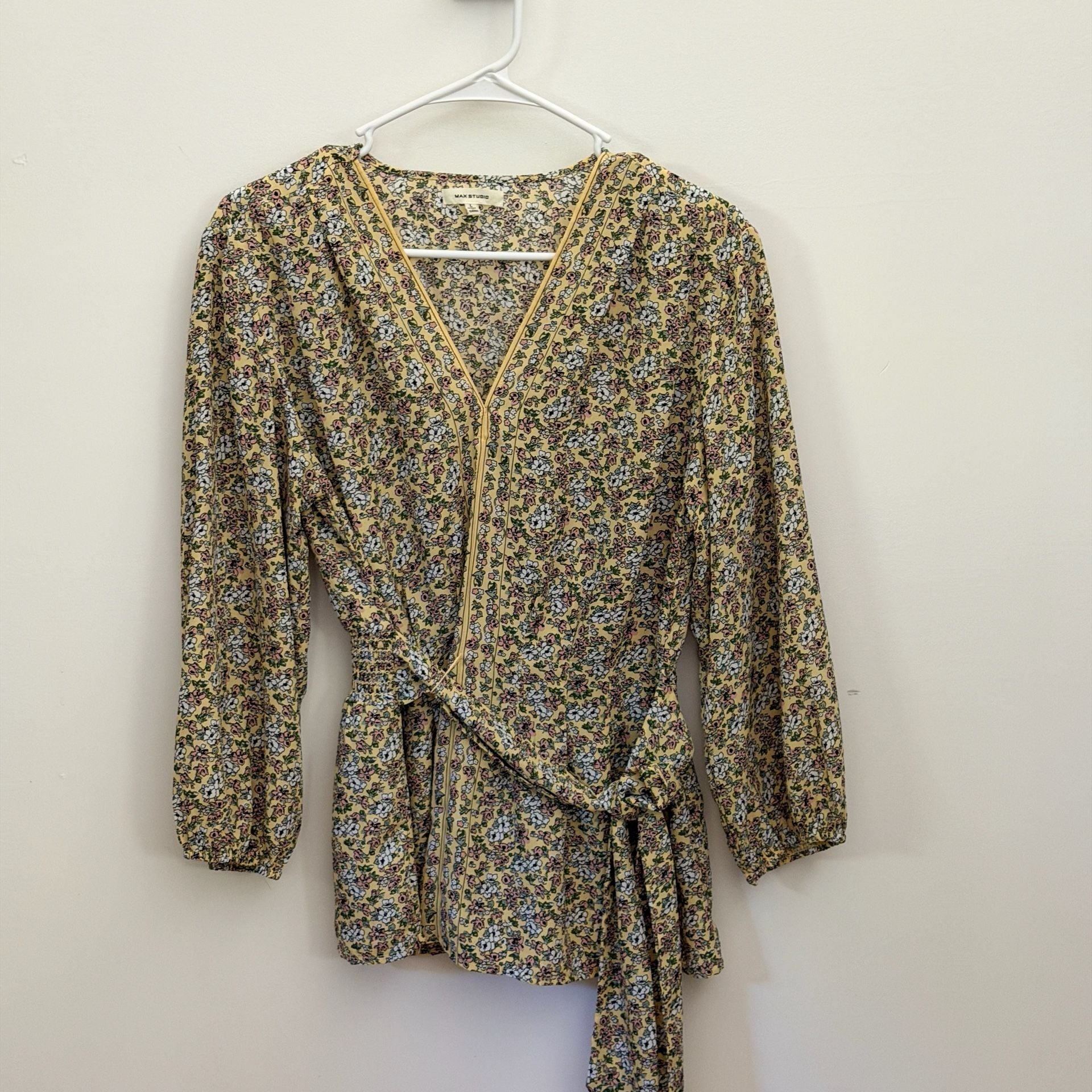 Max Studio Floral Wrap Blouse Size L Yellow V-Neck 3