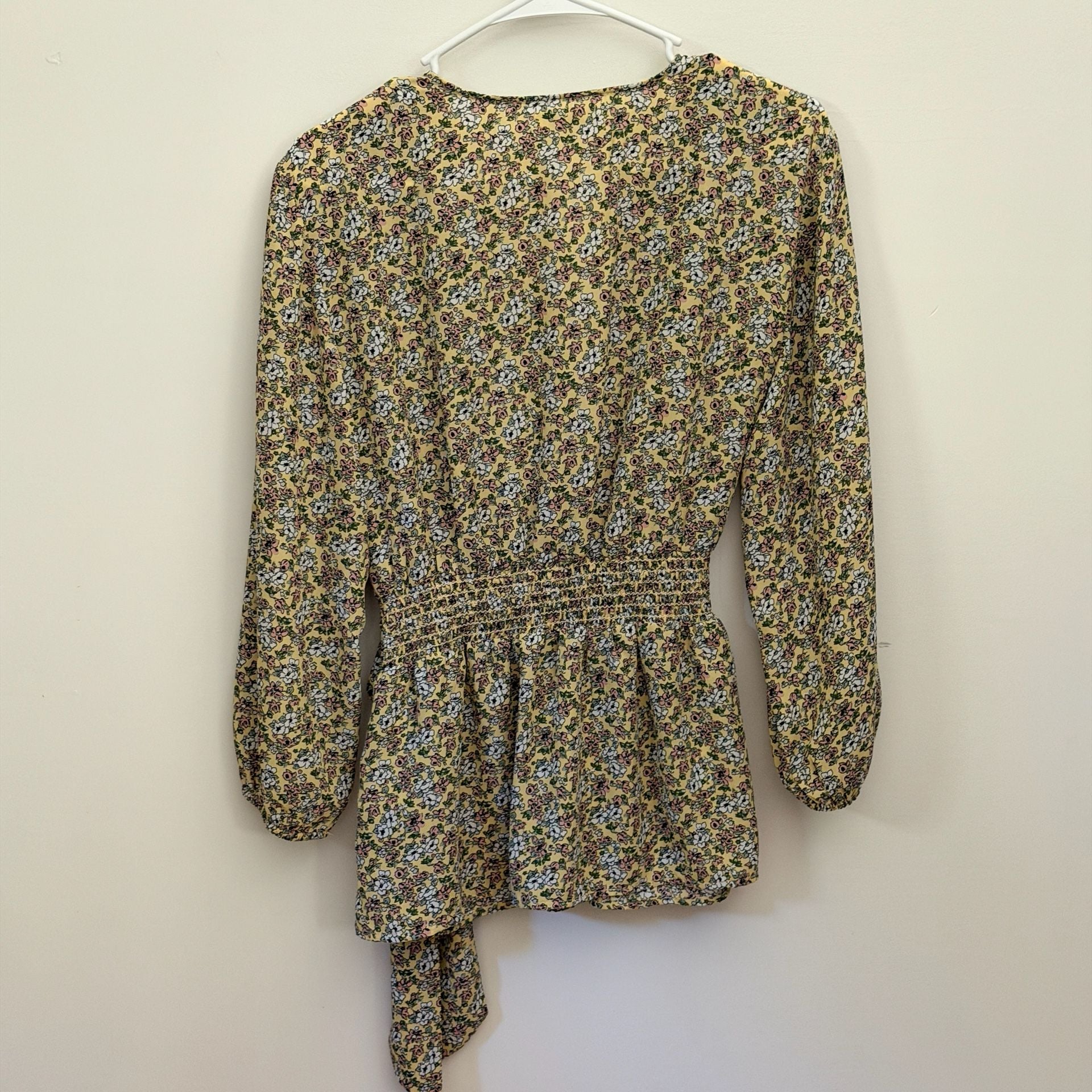 Max Studio Floral Wrap Blouse Size L Yellow V-Neck 6