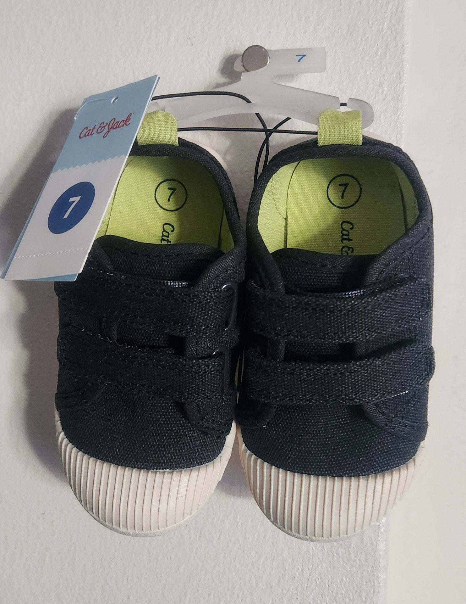 Cat & Jack Parker Sneakers Size 7 Black Canvas Hook and Loop 2