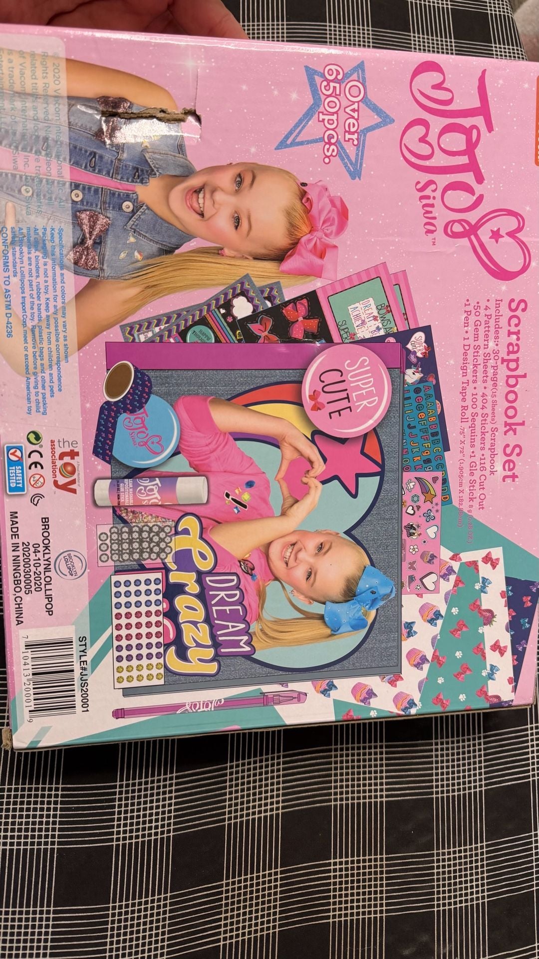 Jojo Siwa Scrapbook Set Over 650pcs, Stickers and Art Activity Kit 3