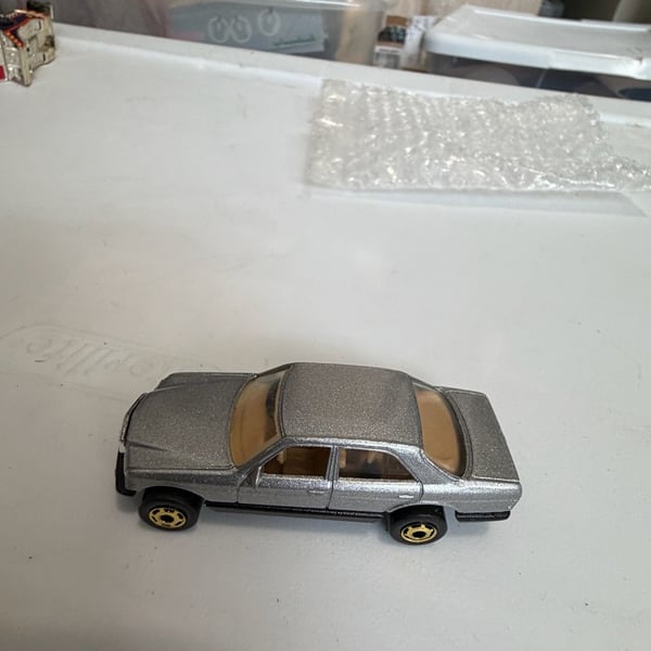 Hot Wheels Mercedes-Benz 380 SEL Silver Toy Car