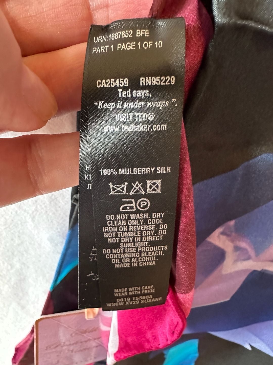 Ted Baker London Susane Stencilled Stem Long Scarf Deep Pink 100% Silk NWT 8