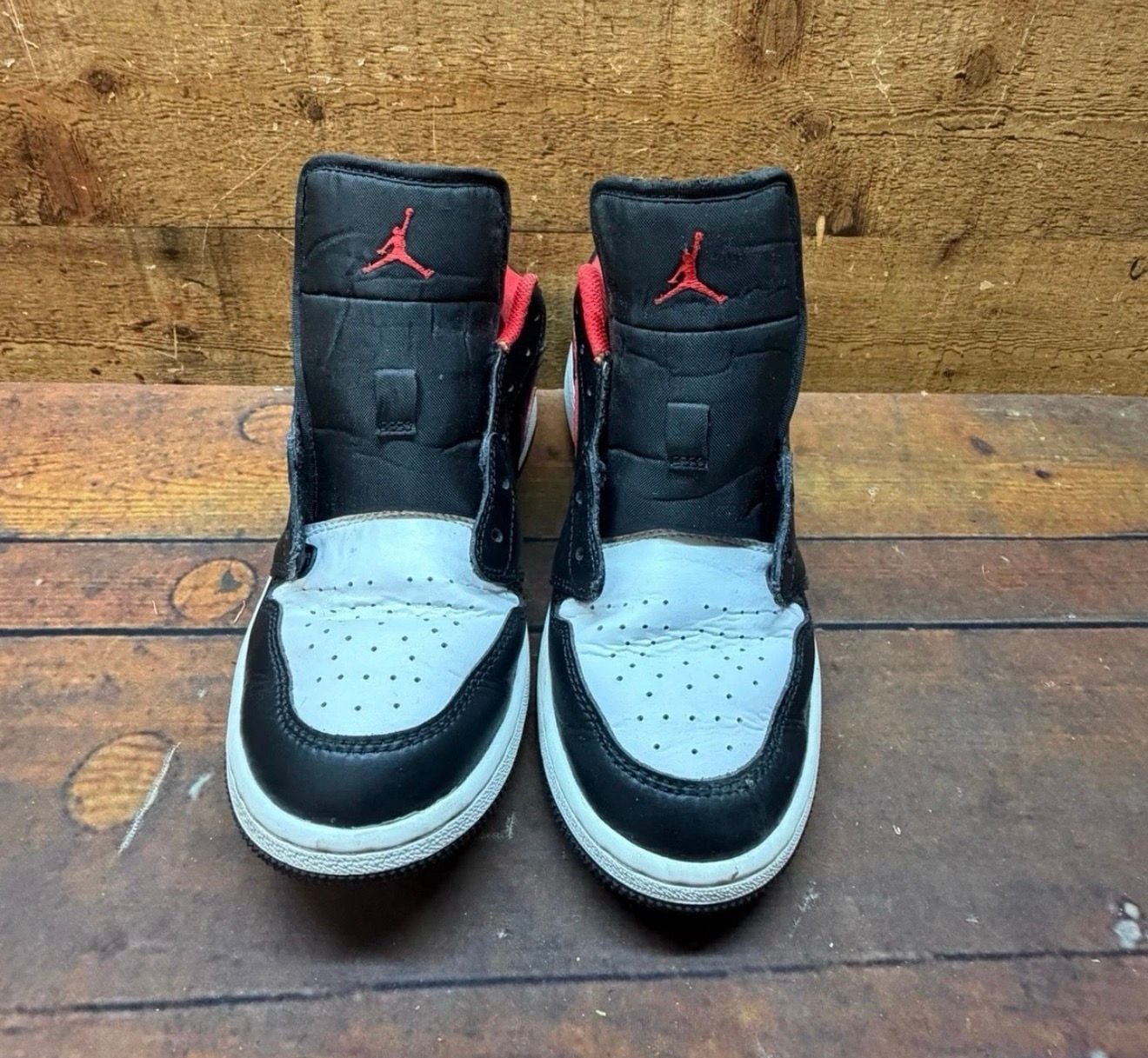 Air Jordan 1 Low GS Size 5Y White Toe Black Fire Red Sneakers 10