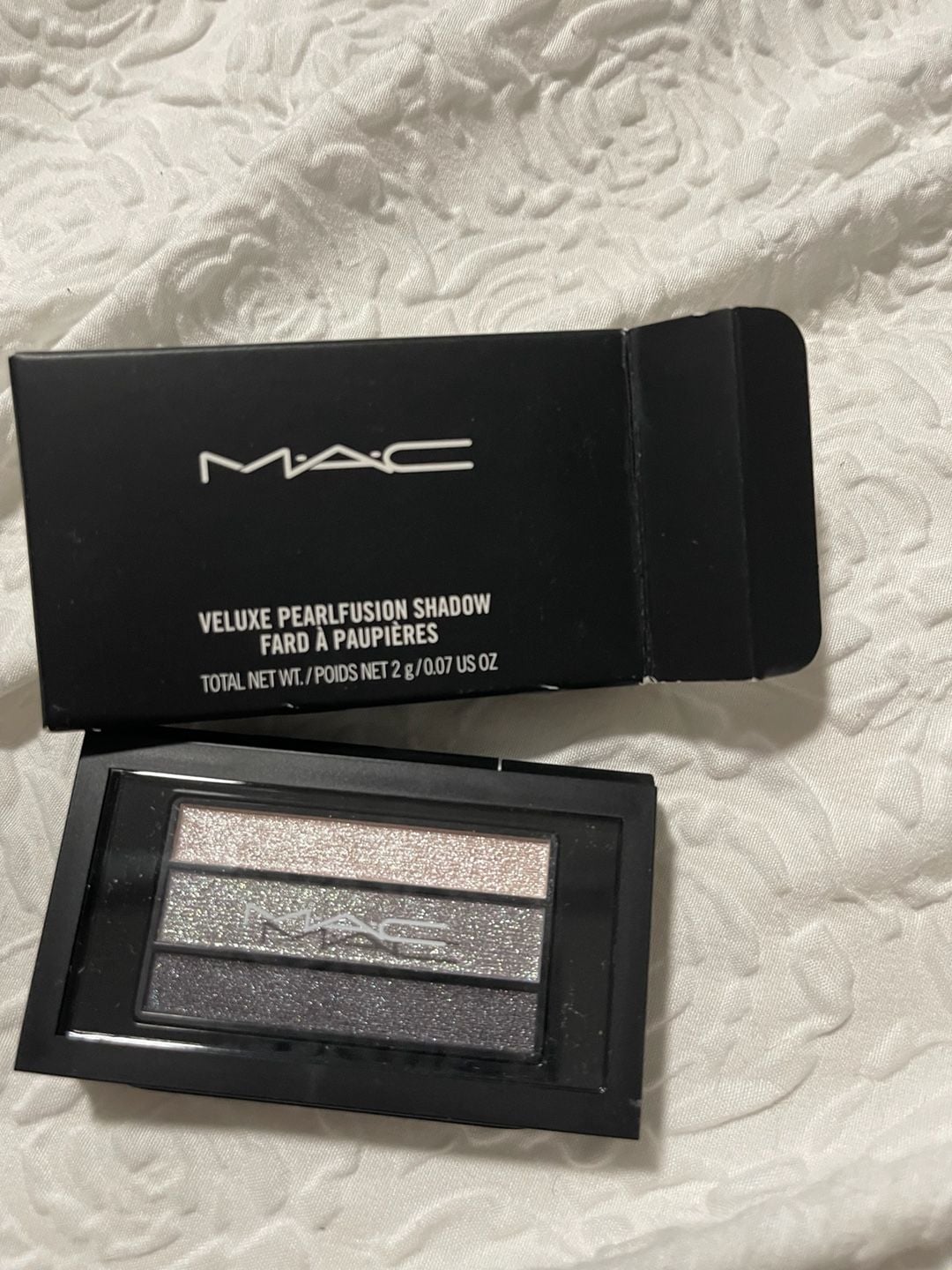 MAC Veluxe Pearlfusion Eyeshadow Palette Smoky Black Friday 1
