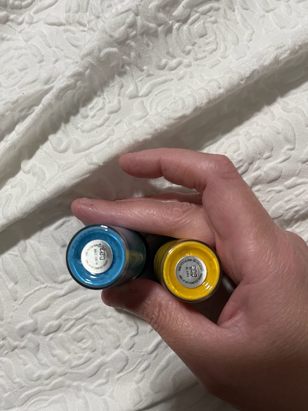MAC Cosmetics Neon Matte Pigment Set Blue and Yellow powder eyeshadow 2