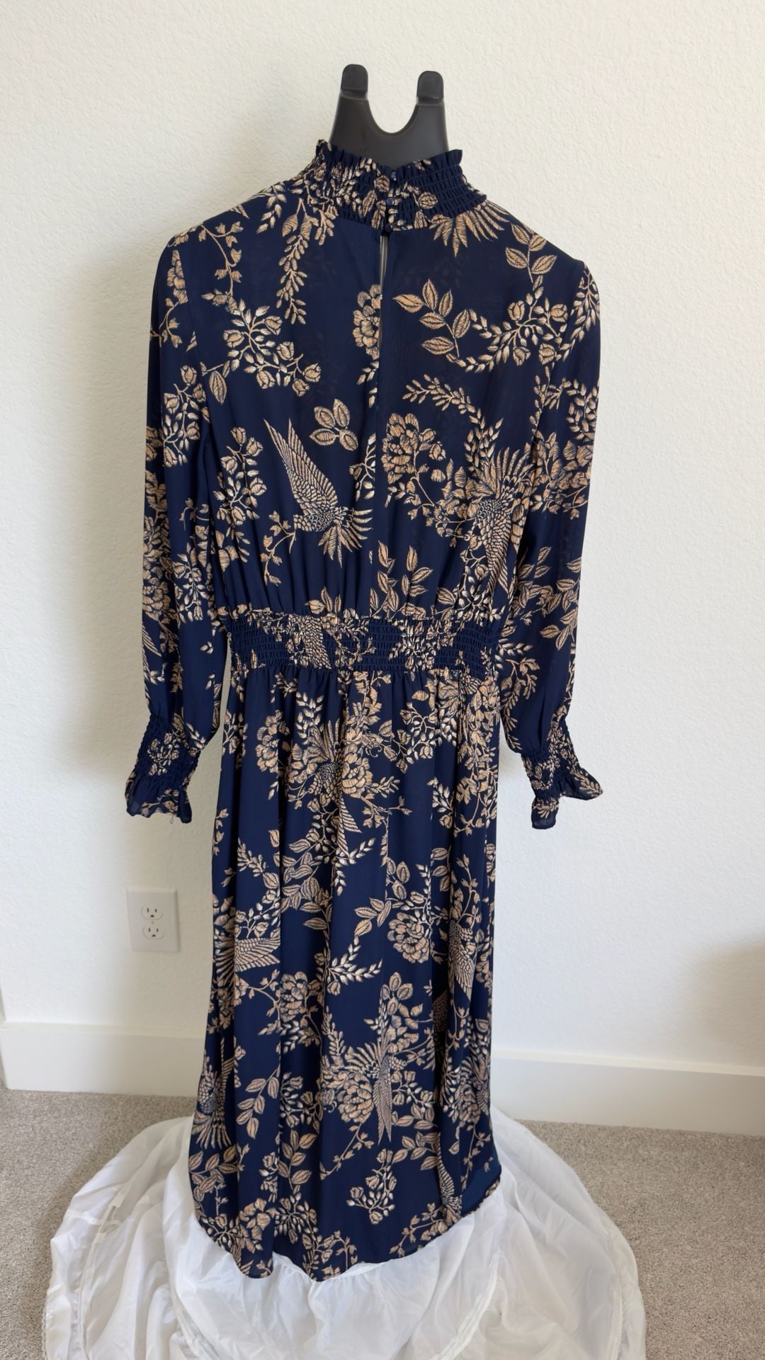 Nanette Lepore Midi Dress 8 Floral Print Ruffled Neck 4