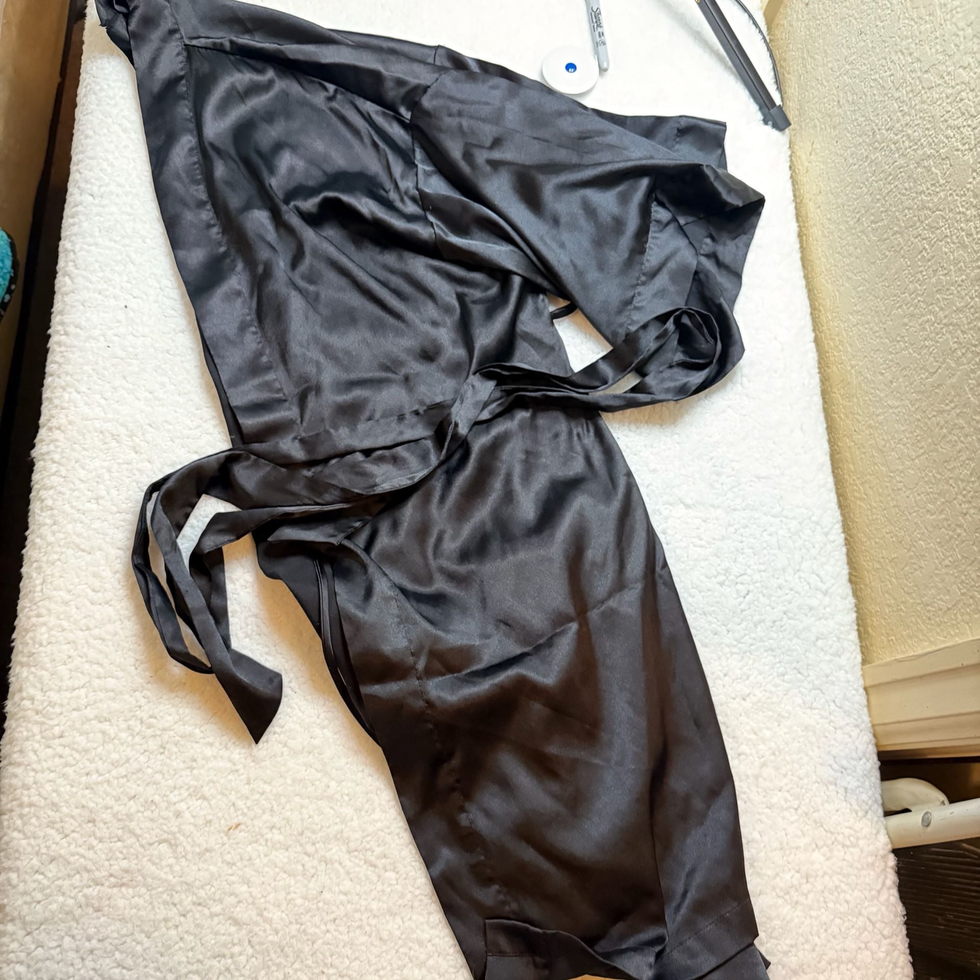 Victoria's Secret Satin Robe Size S/P-M/M Black 2