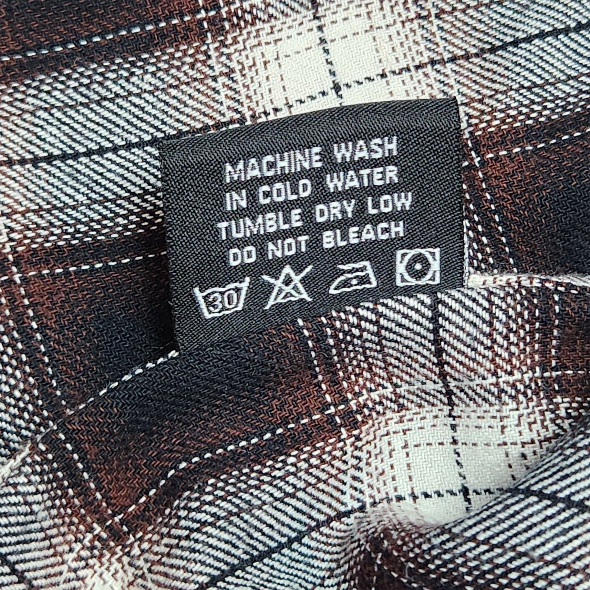 Denali Brewing Co. Flannel Shirt Black White Plaid Long Sleeve Button Up 8