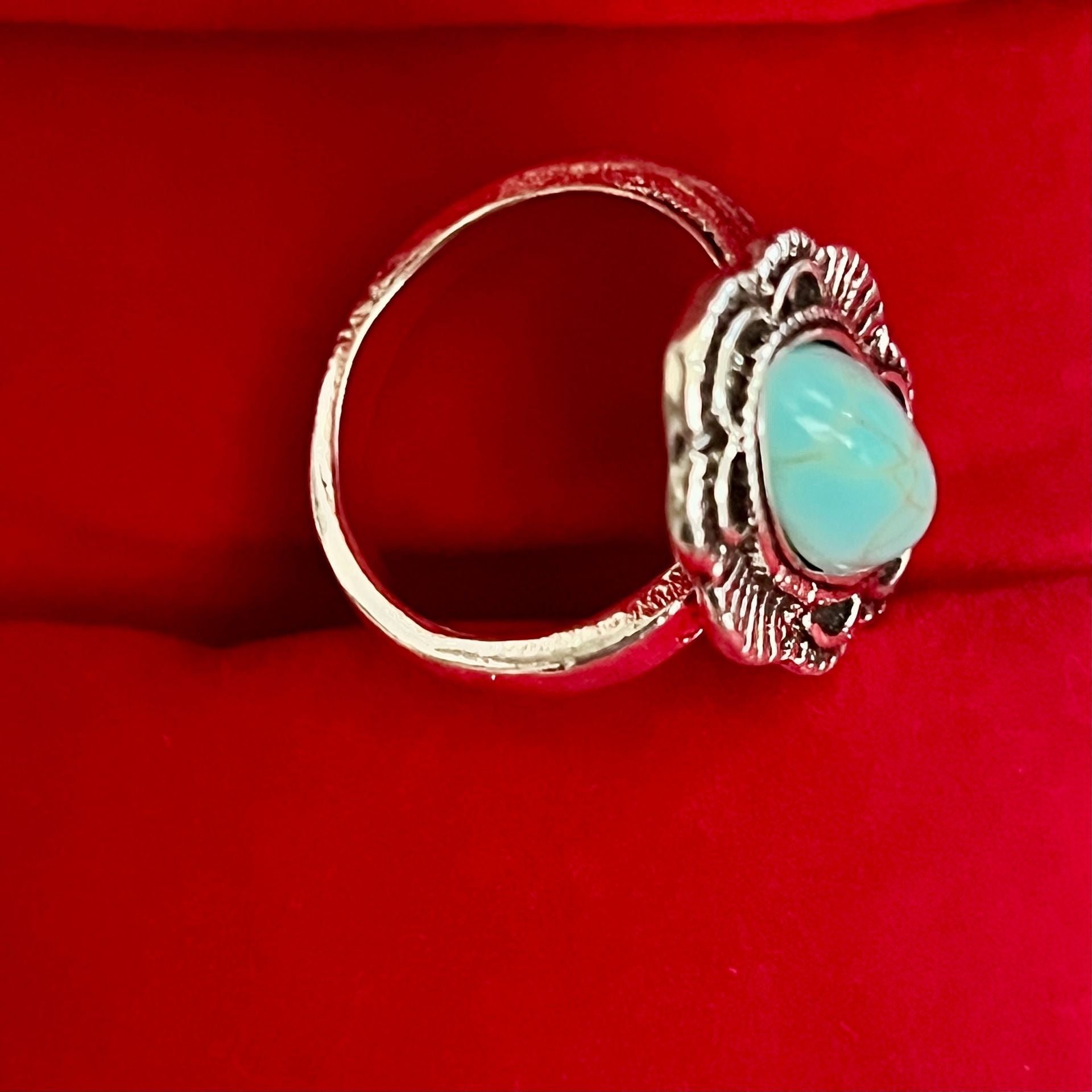 Bohemian Turquoise Style Ring Silver Tone Oval Stone Size 6 5