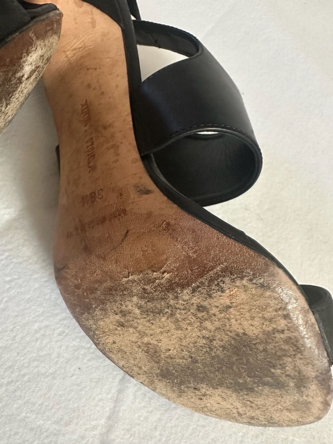 Manolo Blahnik Black Leather Heels Size 38.5 4