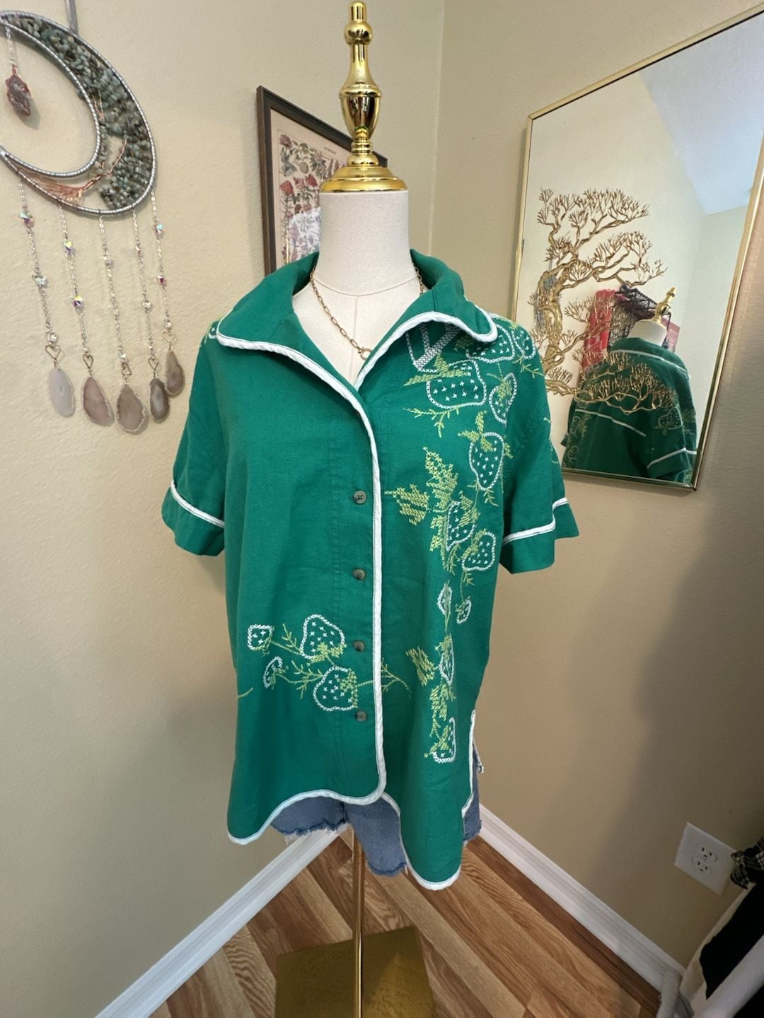 We The Free Embroidered Shirt Size XS Green Strawberry Motif 4