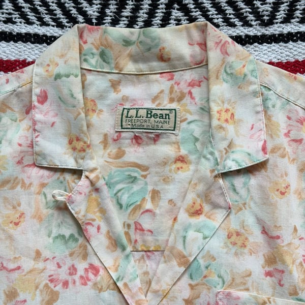 Rare Vintage Women’s LL Bean Loop Collar Floral Resort Shirt 