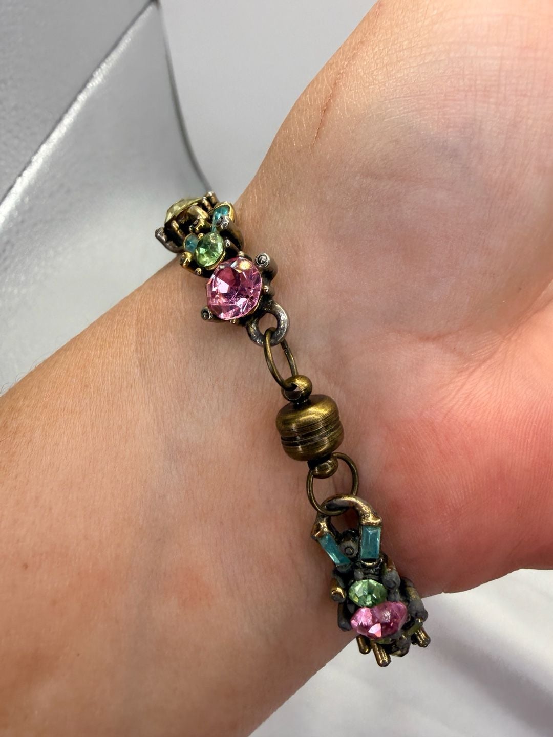 Hollycraft Multi Color Crystal Bracelet Size 7.5 Inch as is read 5