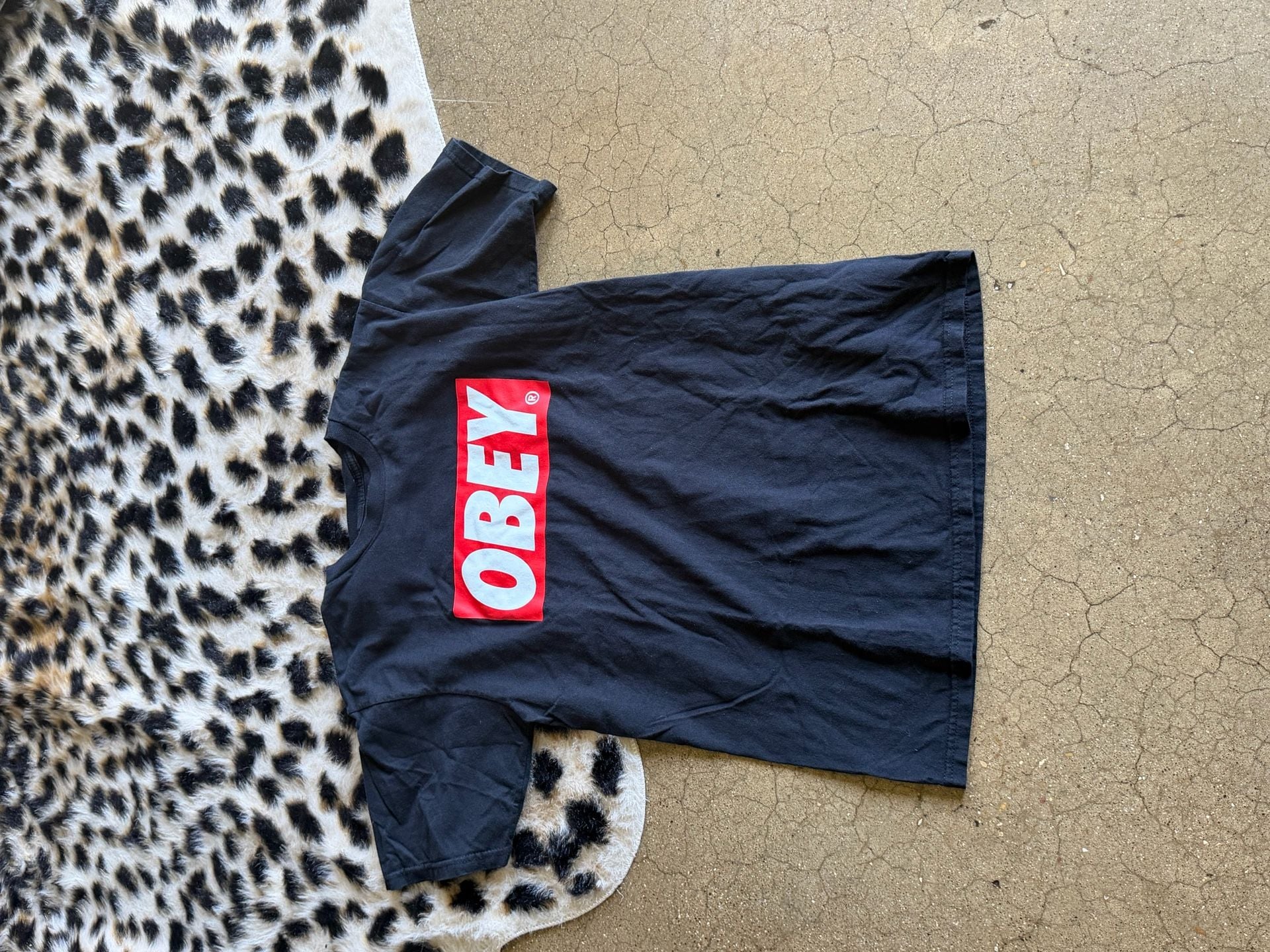Obey Graphic T-Shirt Size M Black Box Logo 2