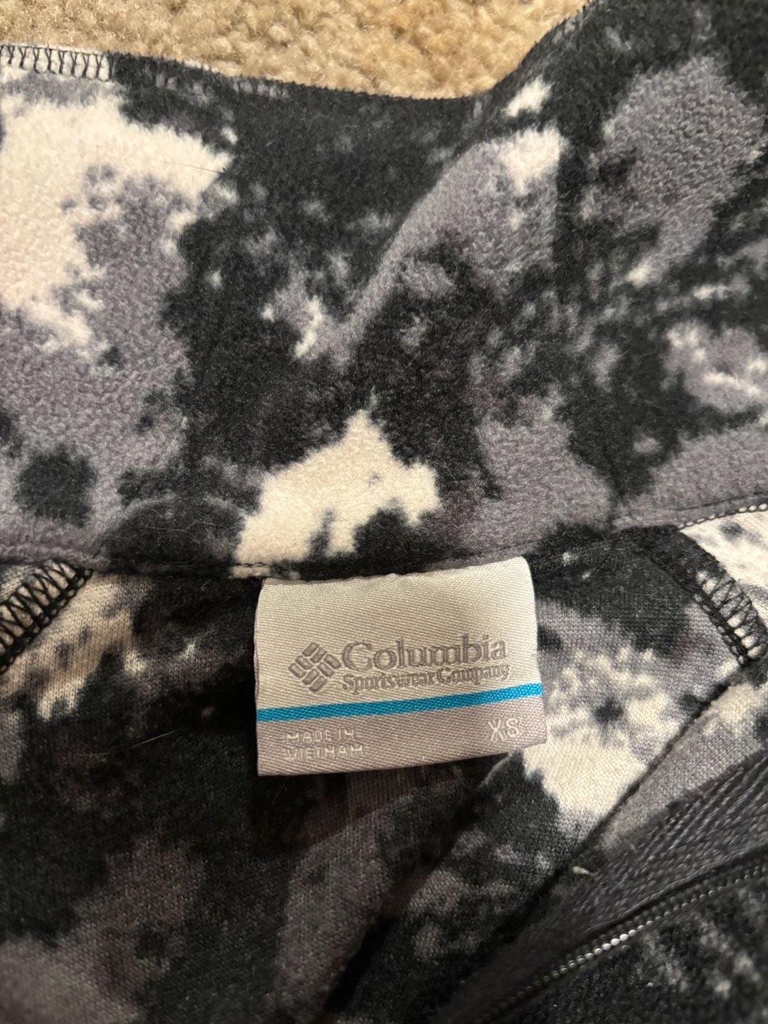 Columbia Arctic Air Fleece 1/2 Zip Pullover Size XS Black White Camo 2
