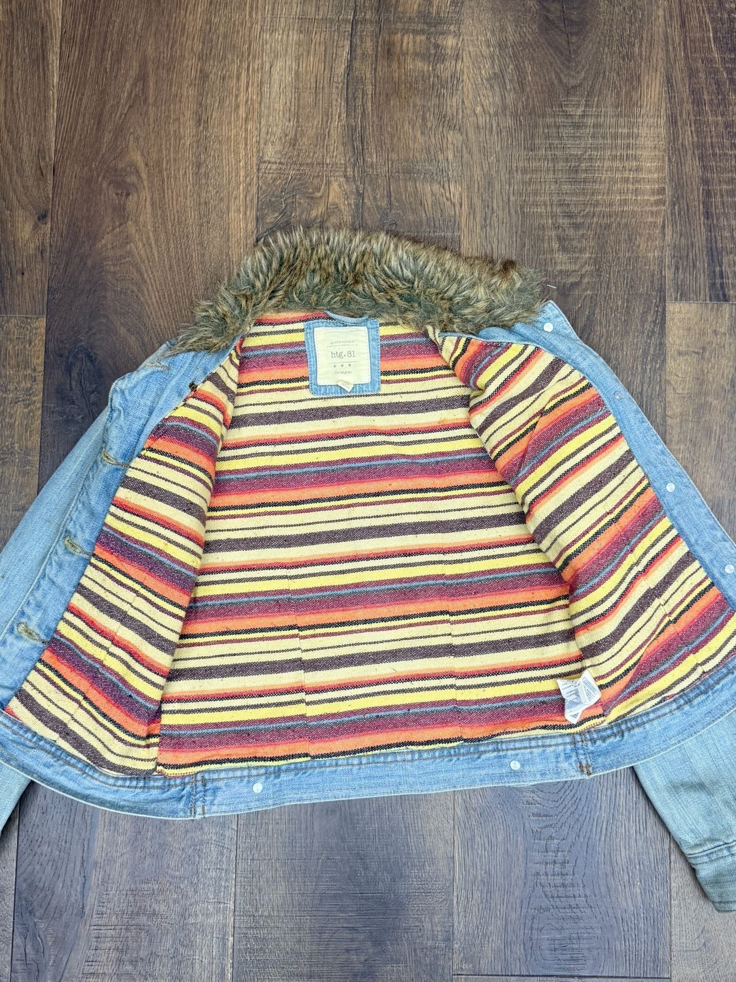 Hollister Denim Jacket Kids Size S Faux Fur Collar Blanket Lined Distressed 5