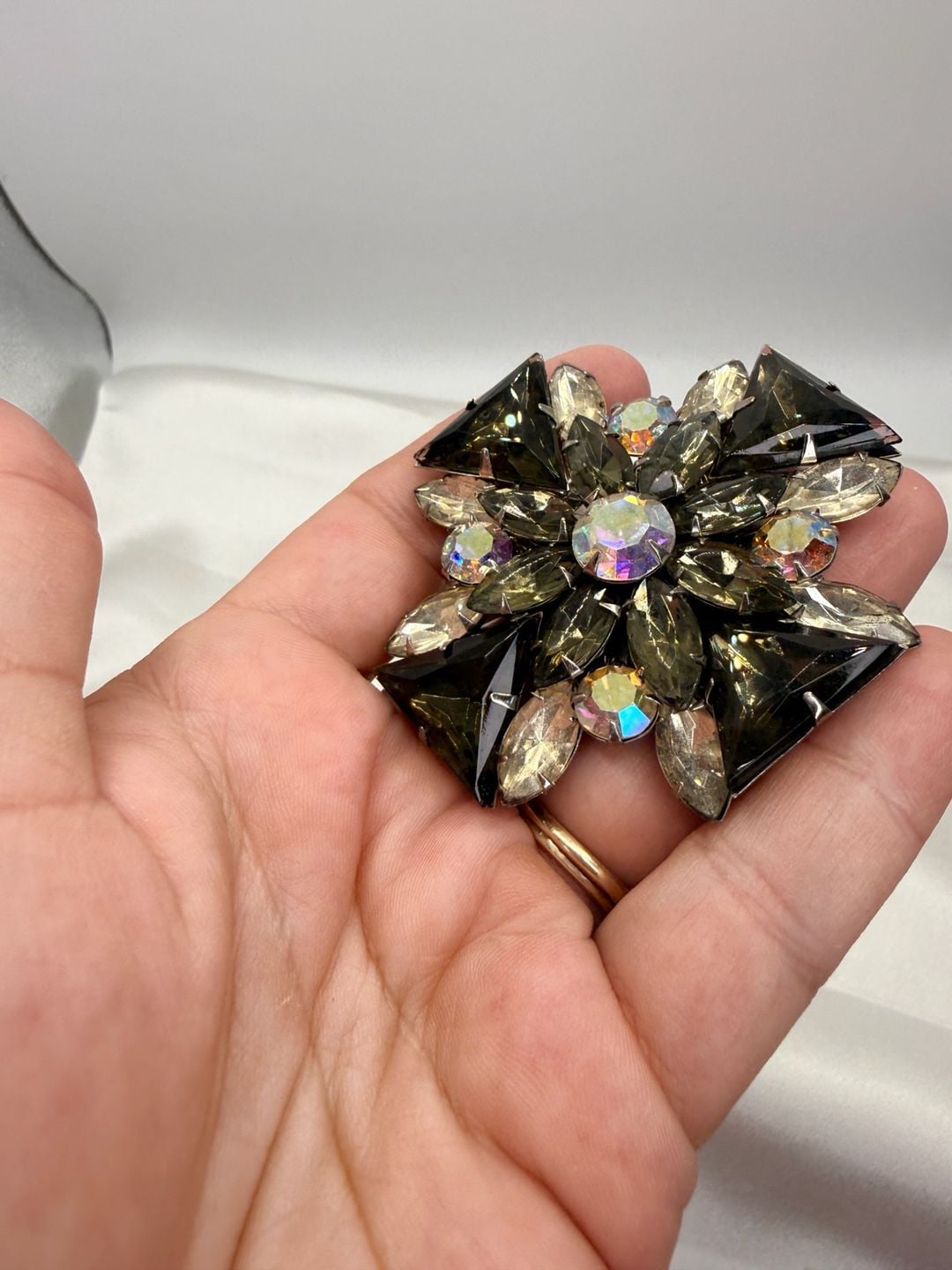 Vintage Smokey Crystal Flower Brooch Aurora Borealis 7