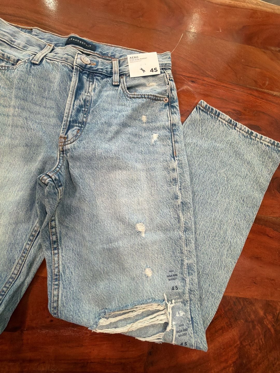 Aeropostale High Rise Baggy Jeans Size 4S Light Wash Distressed 2