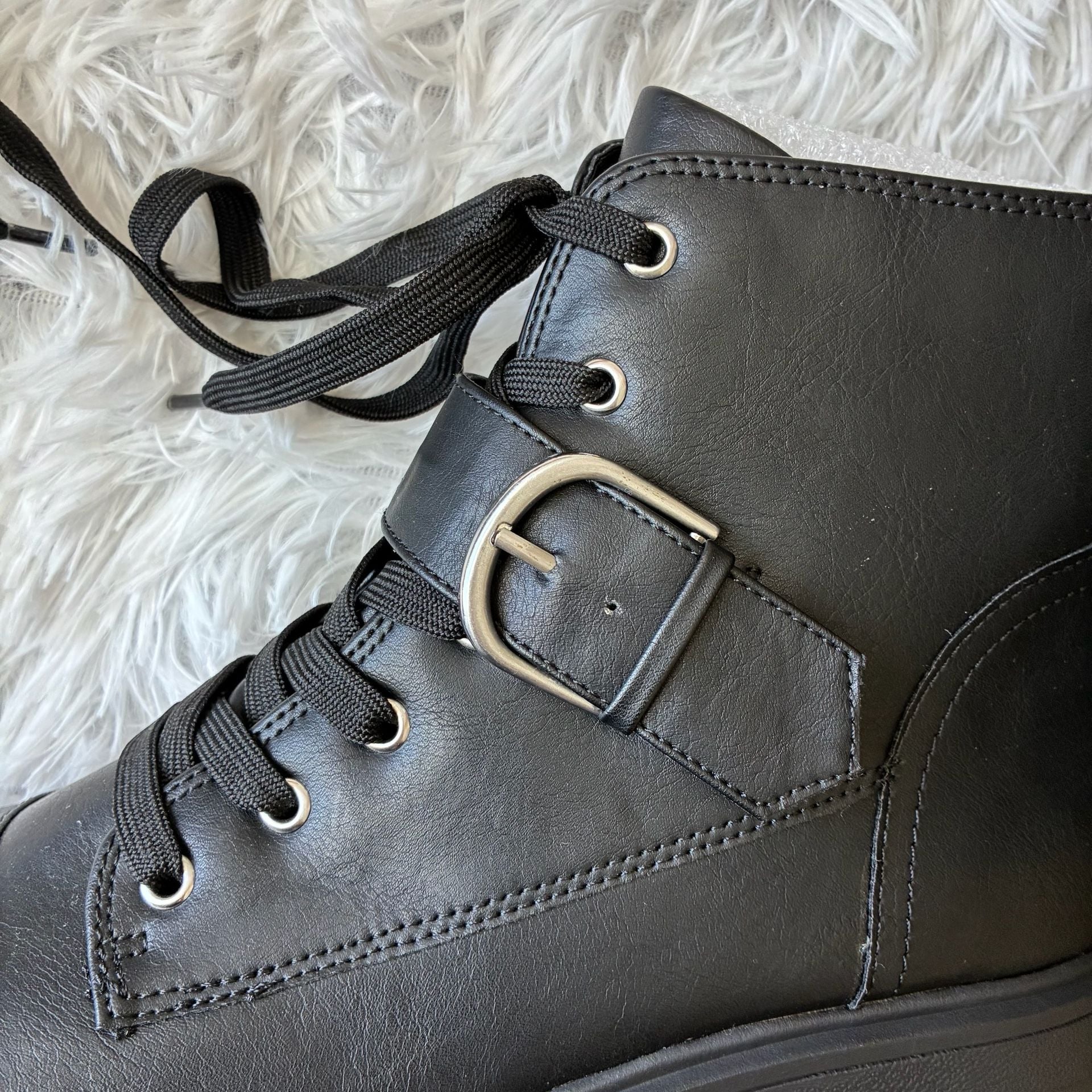 Sun + Stone Ricky Women’s Combat Boots Lug Sole Buckle Size 8.5 Black 11