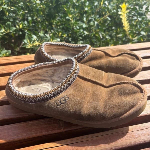 UGG Tasman Slipper Chestnut Brown Suede Embroidery