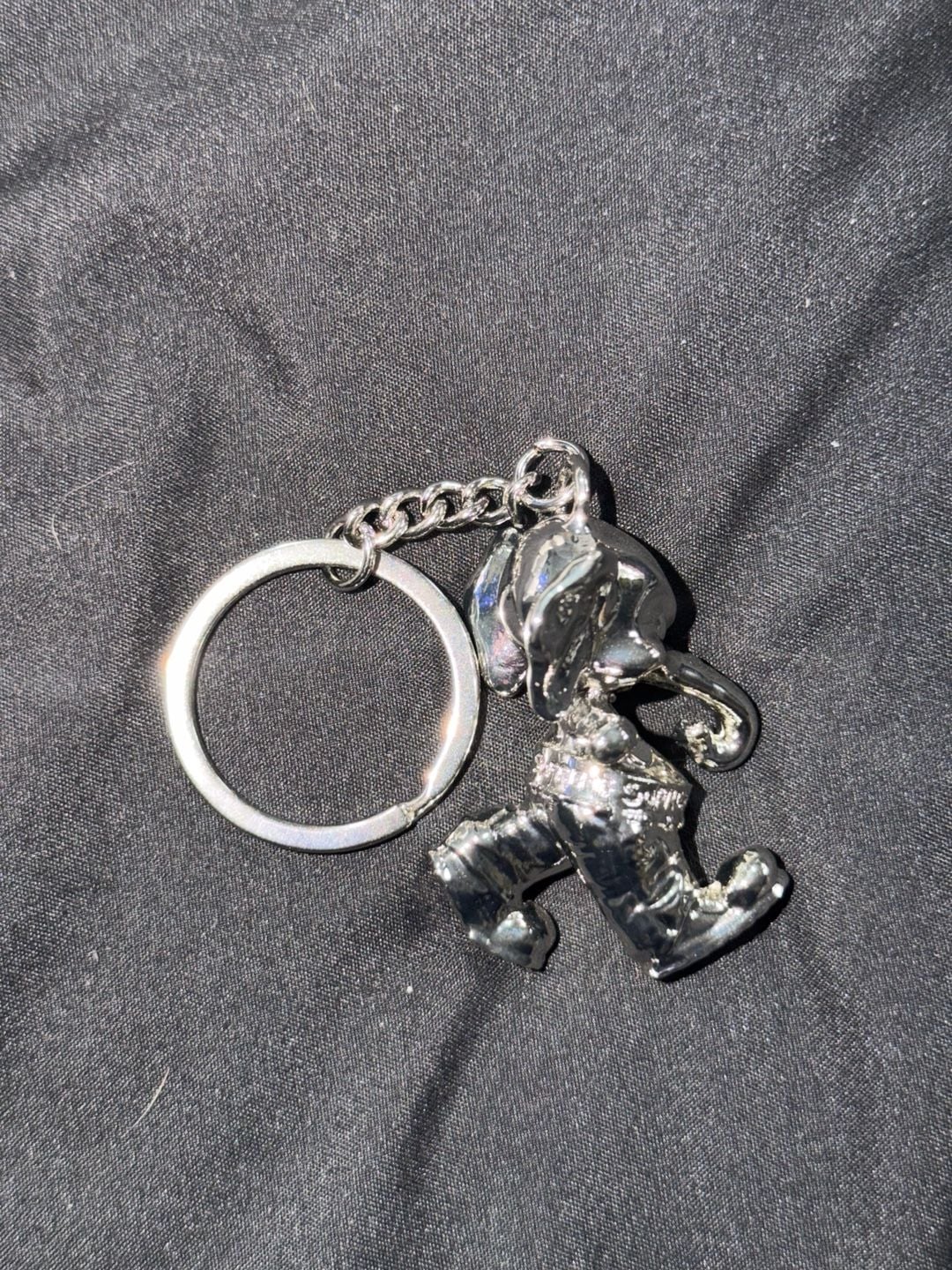 Supreme Elephant Keychain Fw22 Silver Metal 2