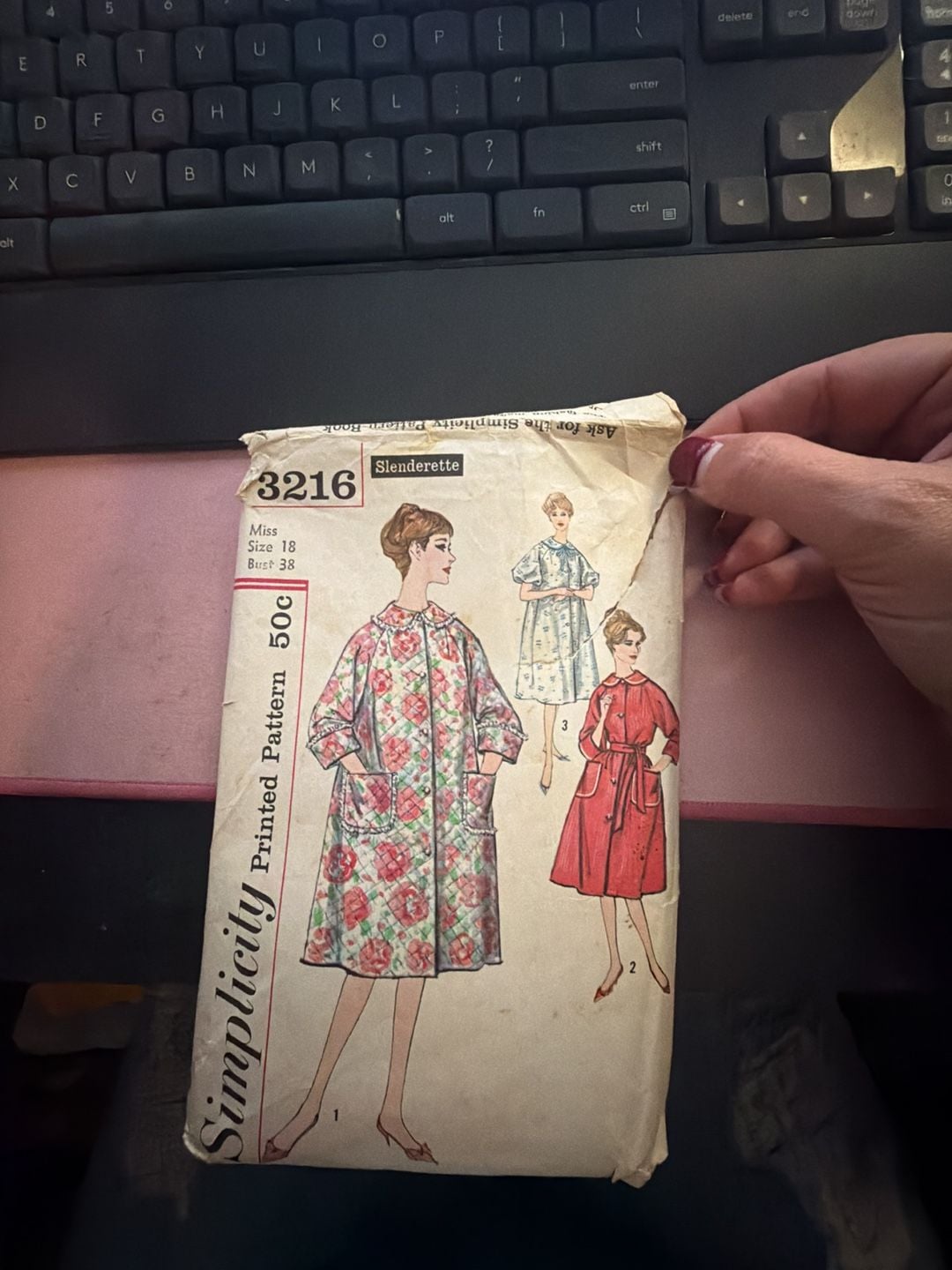 Simplicity Sewing Pattern 3216 Size 18 Slenderette Robe 1