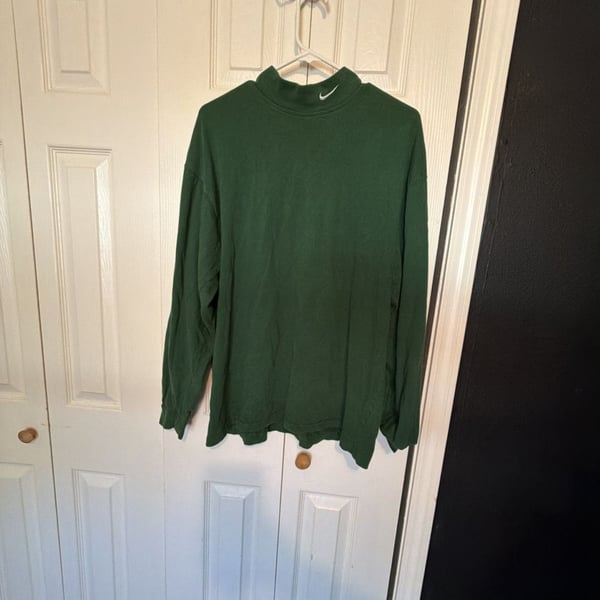 Nike Team Mock Neck Long Sleeve Size L Green Vintage
