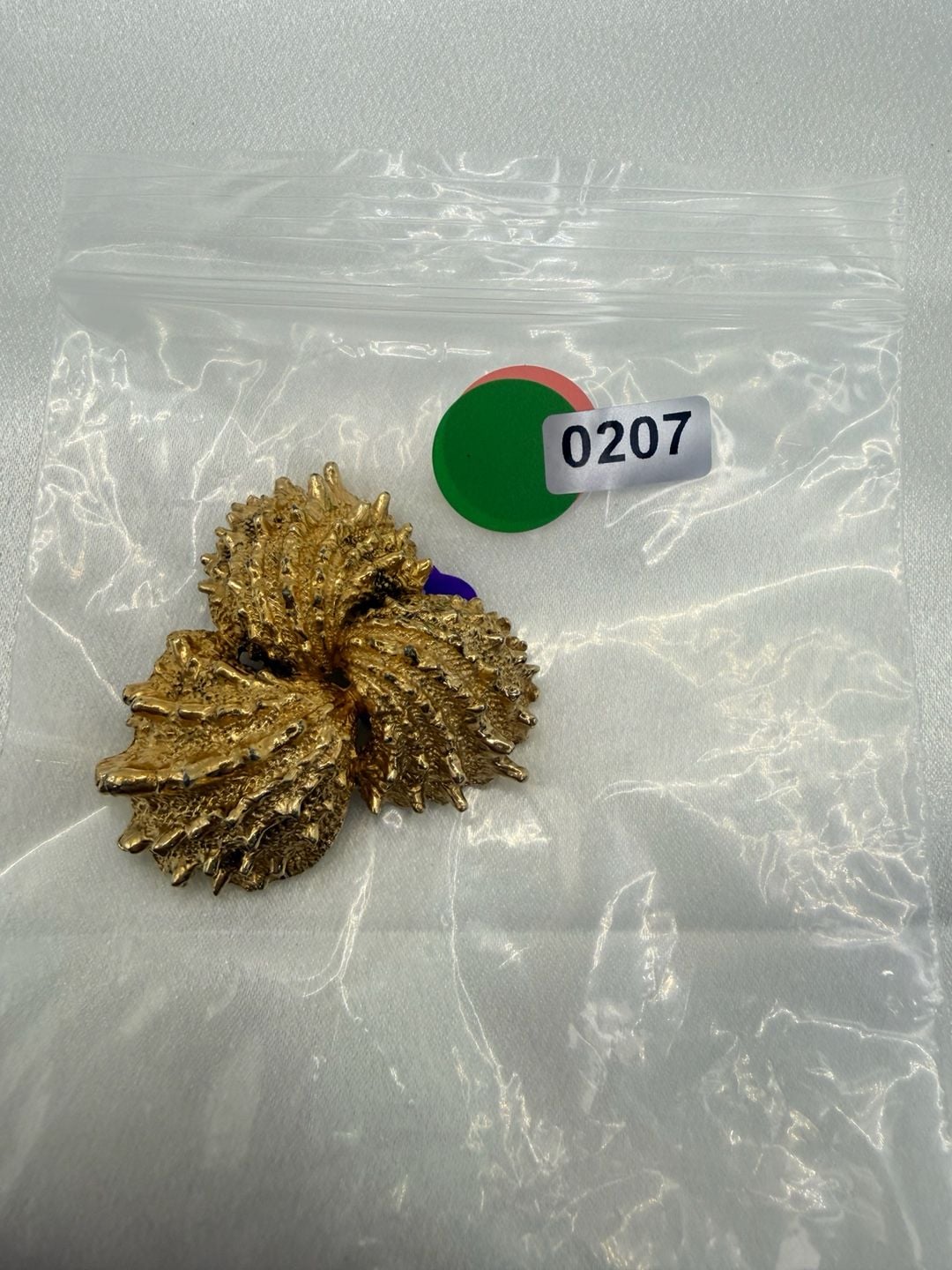 Castlecliff Vintage Textured Gold Tone Sea Urchin Brooch 3