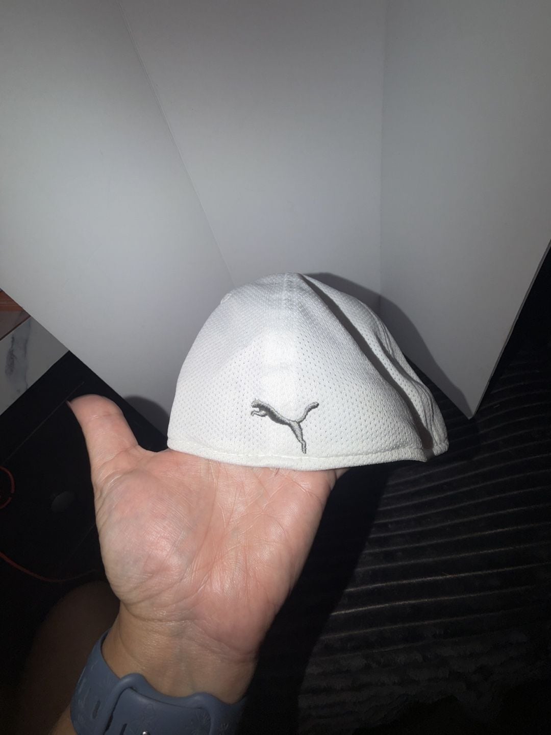 Puma Mesh Stretch Fit Cap Size S/M White Silver 4