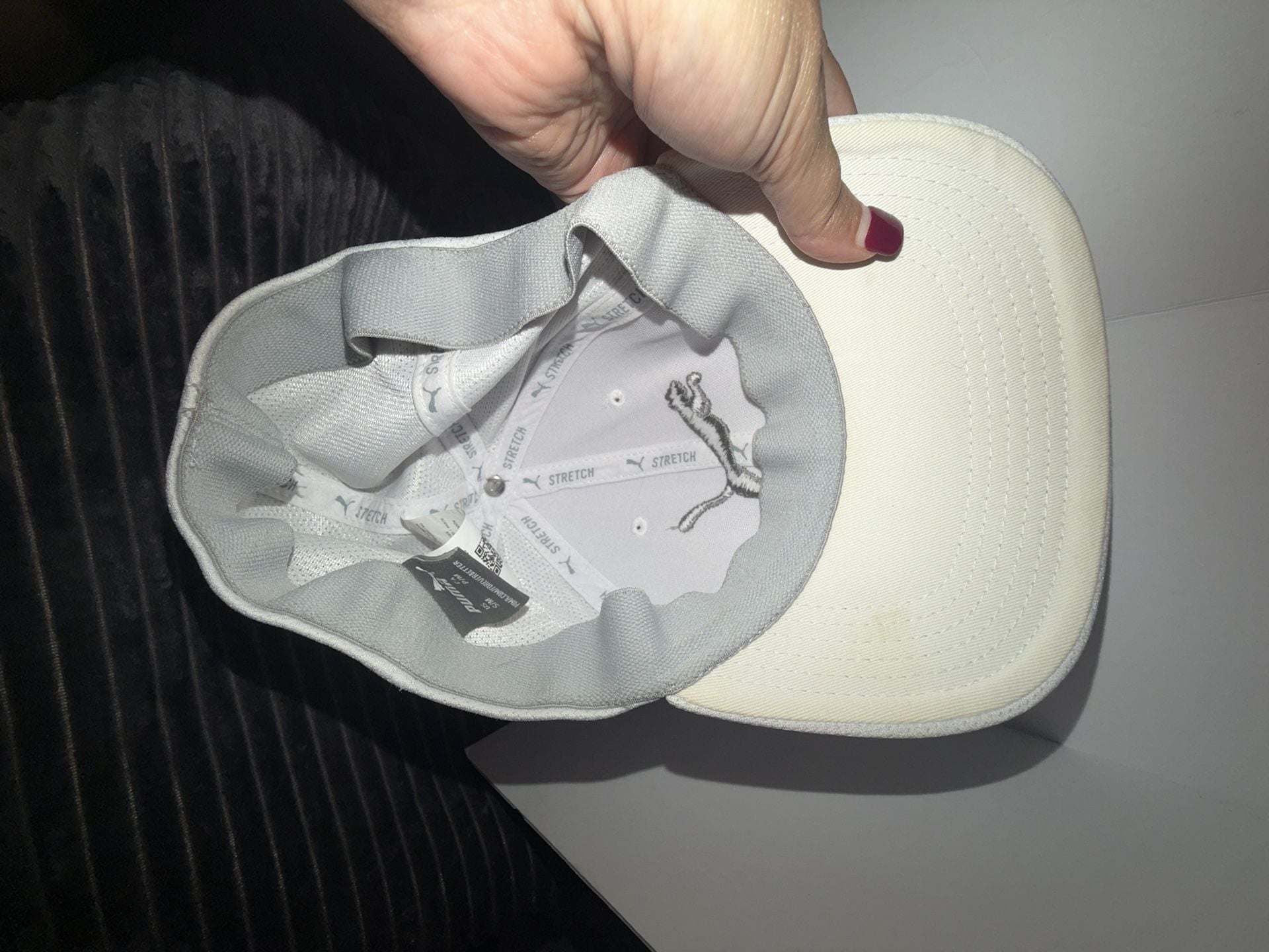 Puma Mesh Stretch Fit Cap Size S/M White Silver 6
