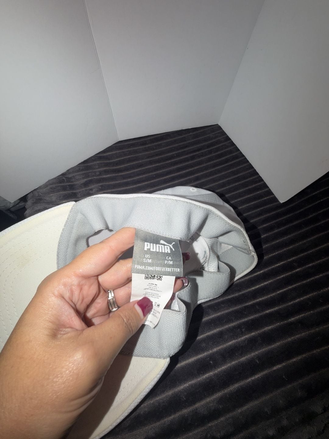 Puma Mesh Stretch Fit Cap Size S/M White Silver 7