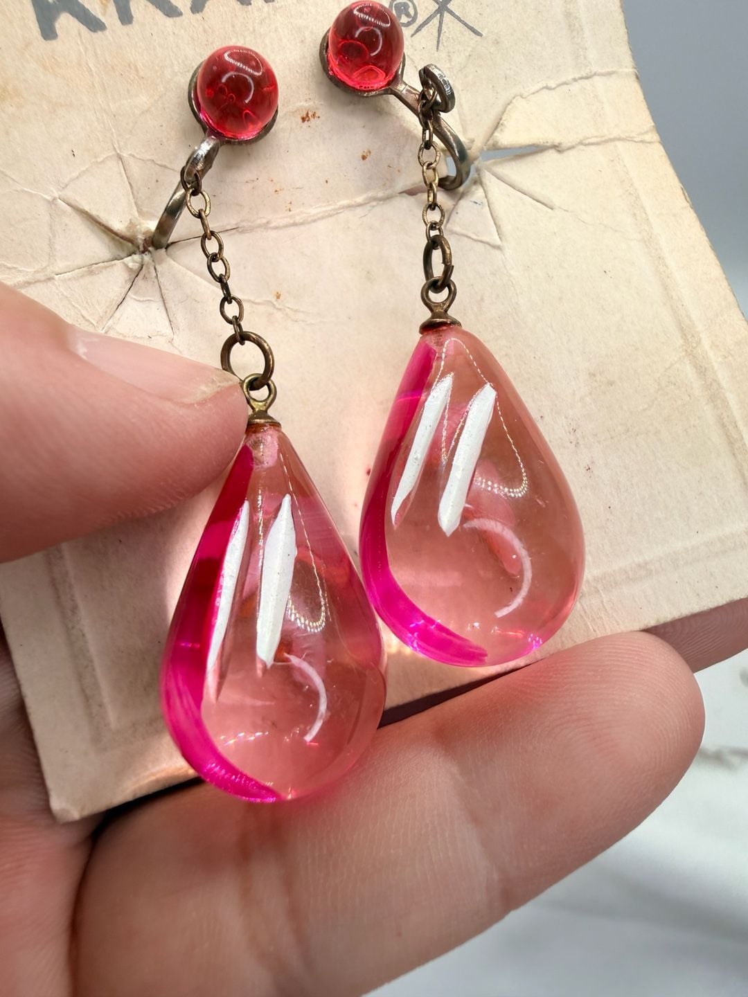 Kramer Vintage Pink Lucite Teardrop Clip-On Earrings 4