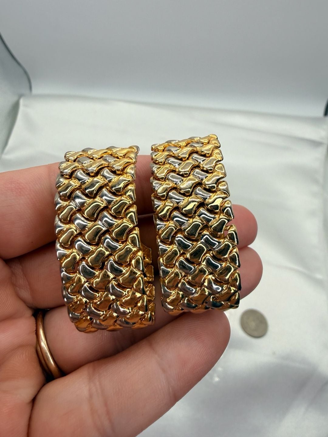 Vintage Gold Tone Woven Link Clip Earrings 2