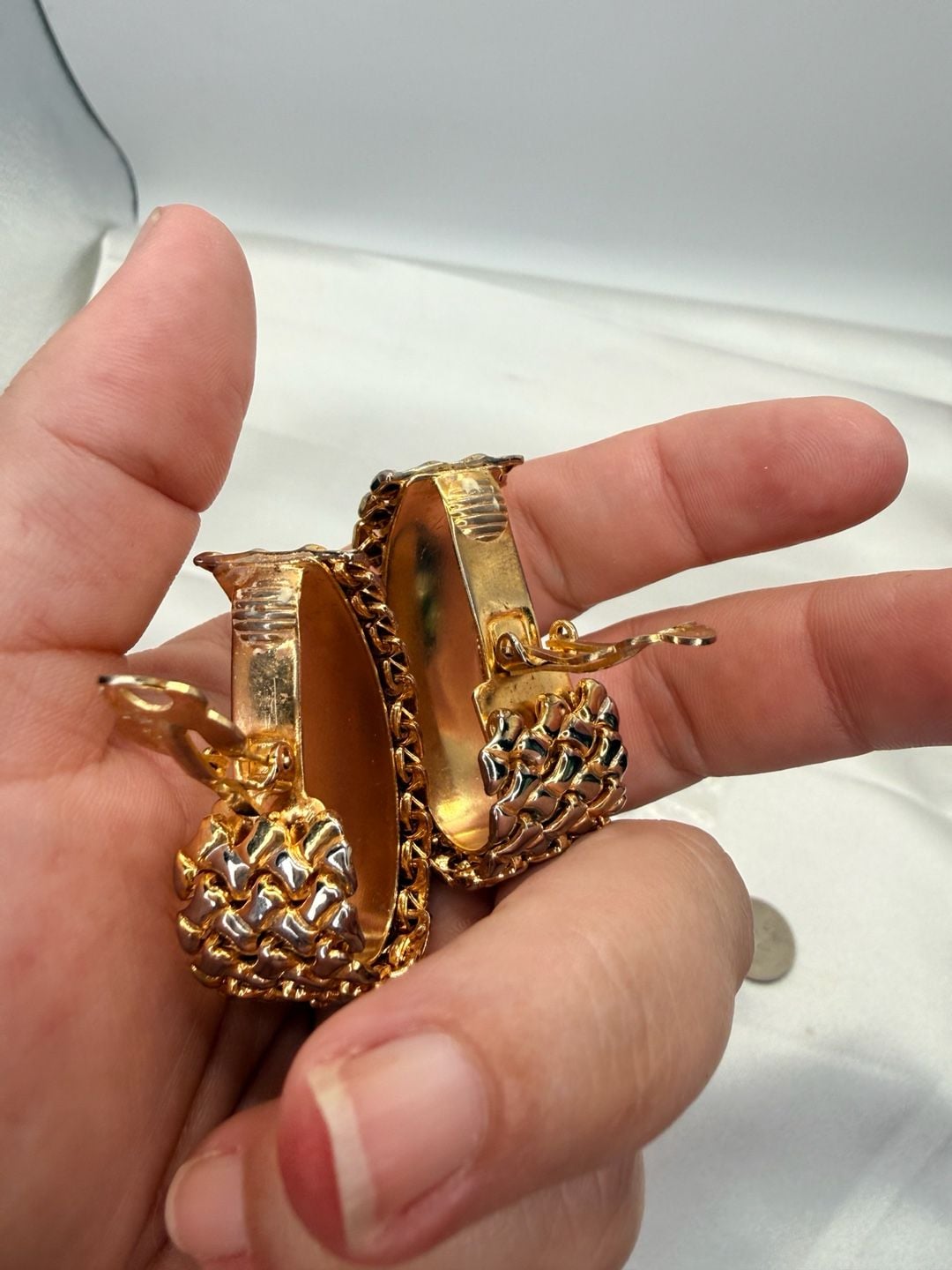 Vintage Gold Tone Woven Link Clip Earrings 4