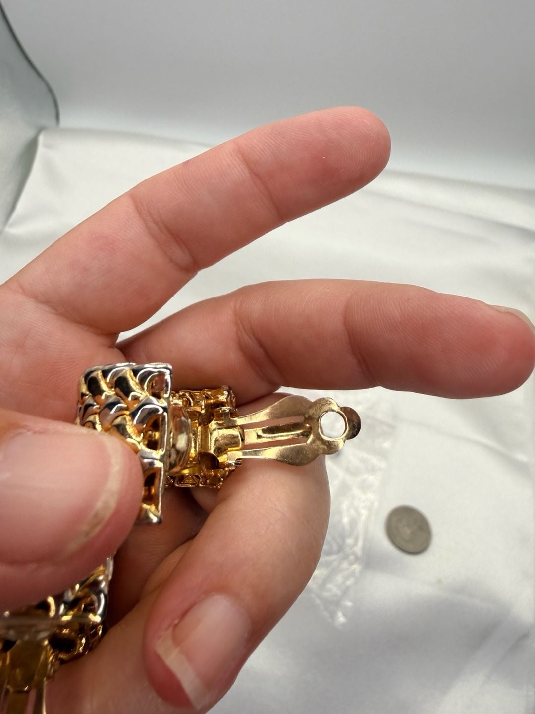 Vintage Gold Tone Woven Link Clip Earrings 5