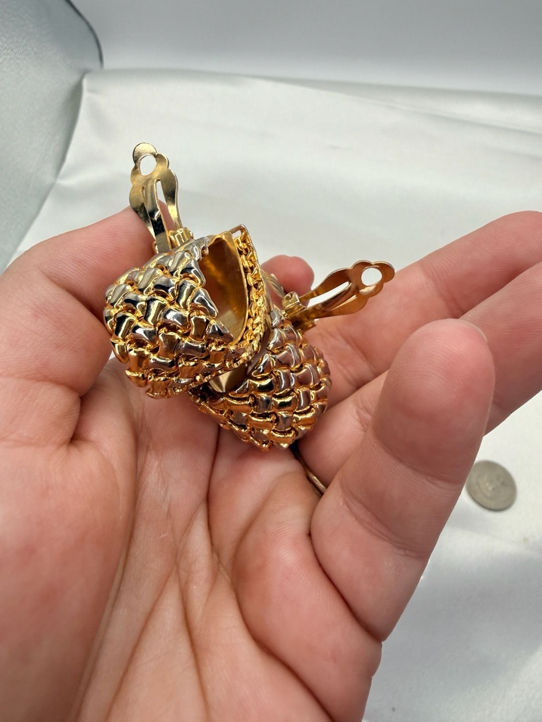 Vintage Gold Tone Woven Link Clip Earrings 6