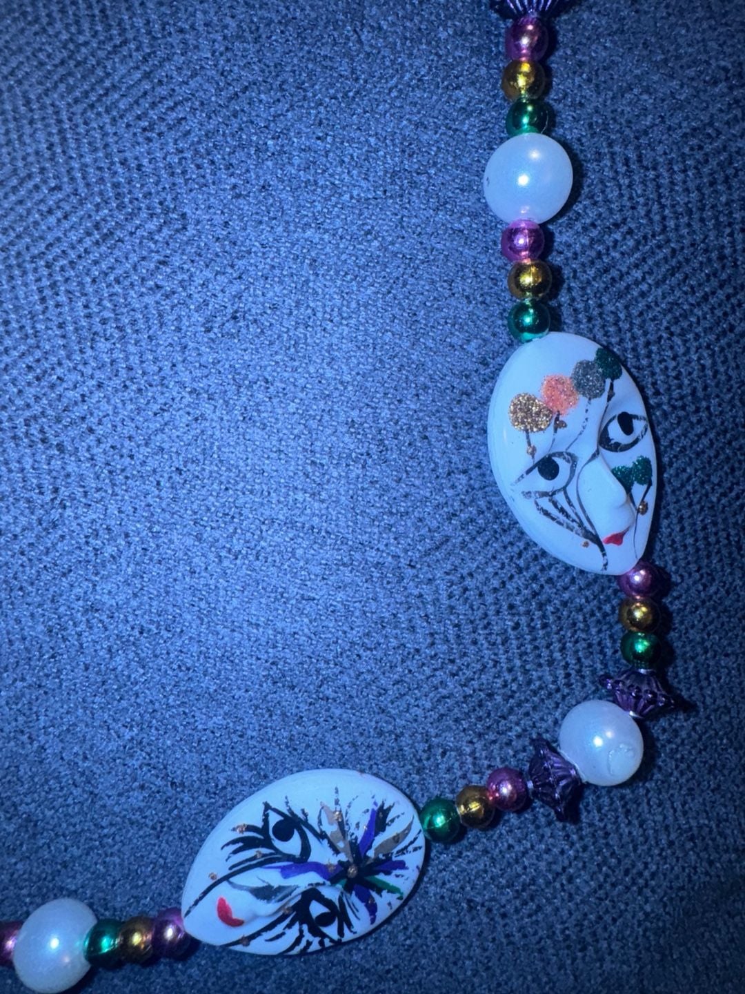 Vintage Hand Painted Mardi Gras Mask Face Bead Necklace 3