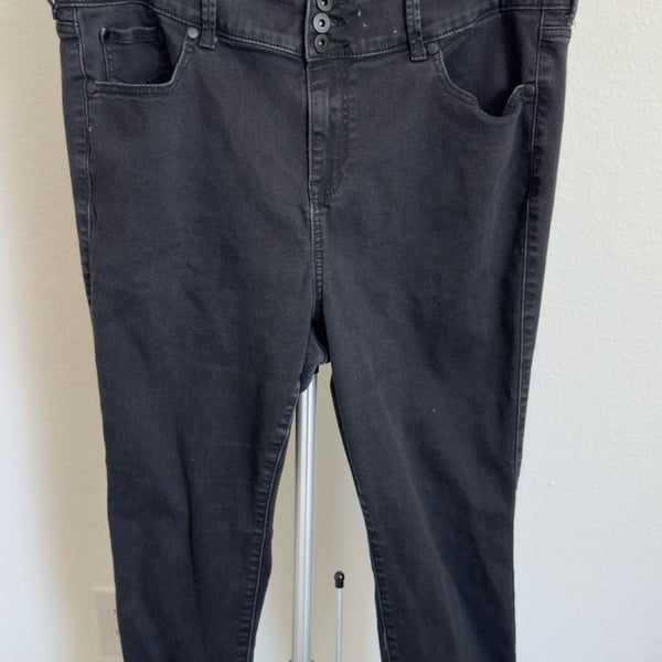 Torrid Super Soft Jegging Size 20S Black High Rise Triple Button