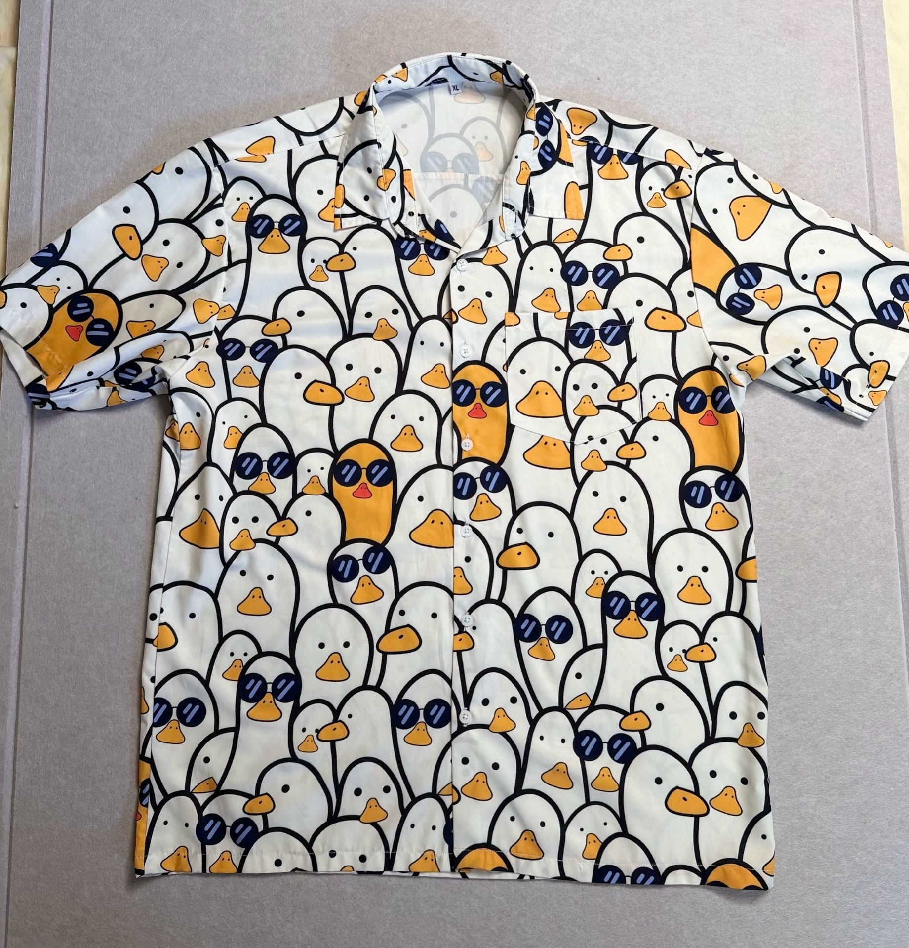 Men’s XL Duck Print Button Up Shirt White Yellow Sunglasses Novelty 2
