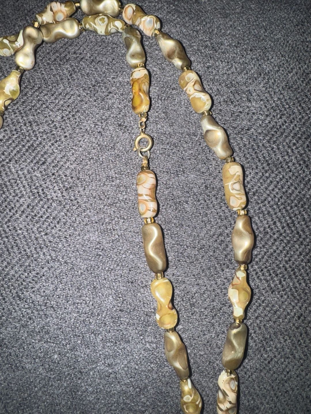 Vintage Beaded Necklace Brown Spiral Shell Resin Strand Jewelry 3