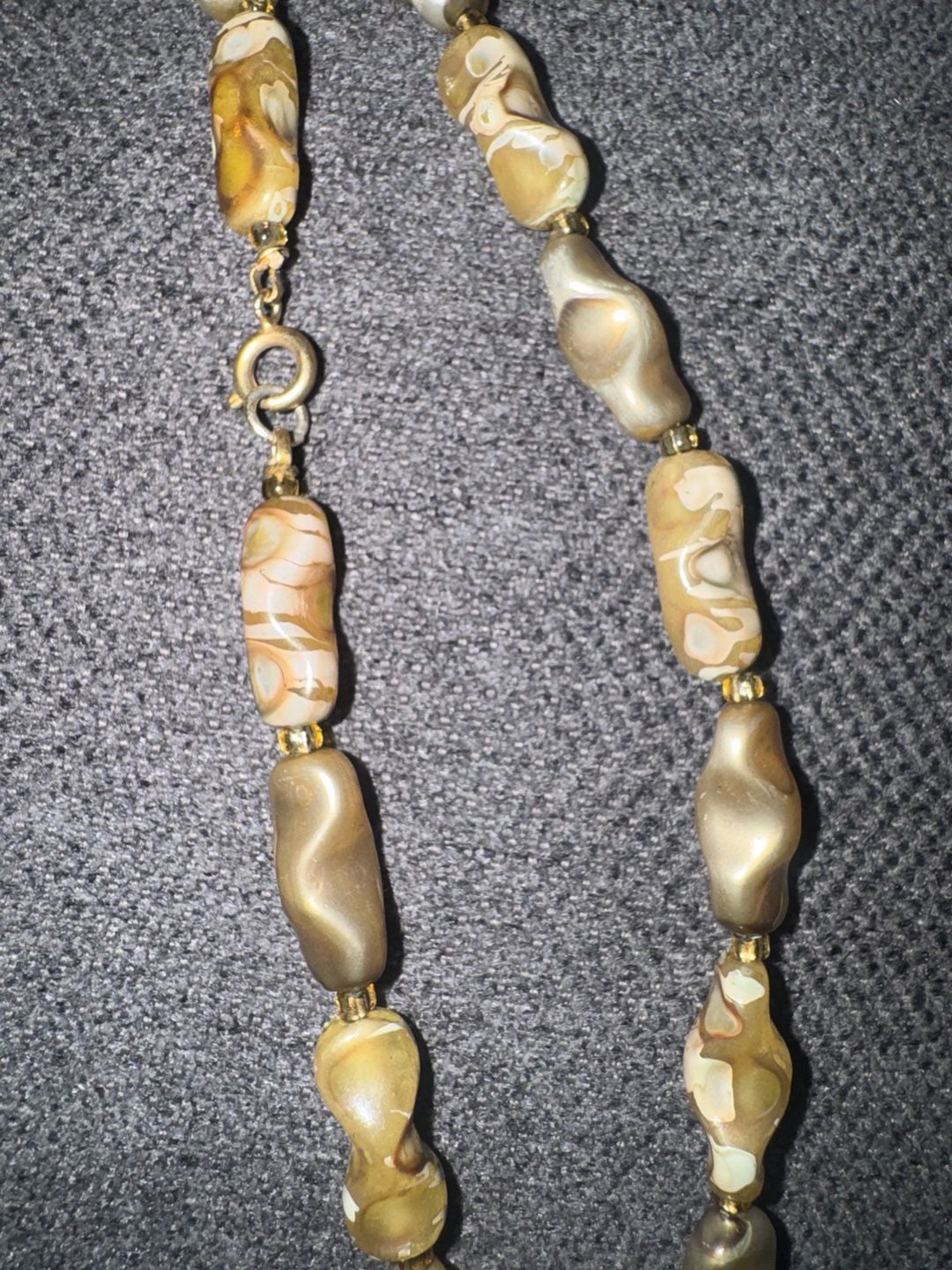 Vintage Beaded Necklace Brown Spiral Shell Resin Strand Jewelry 4